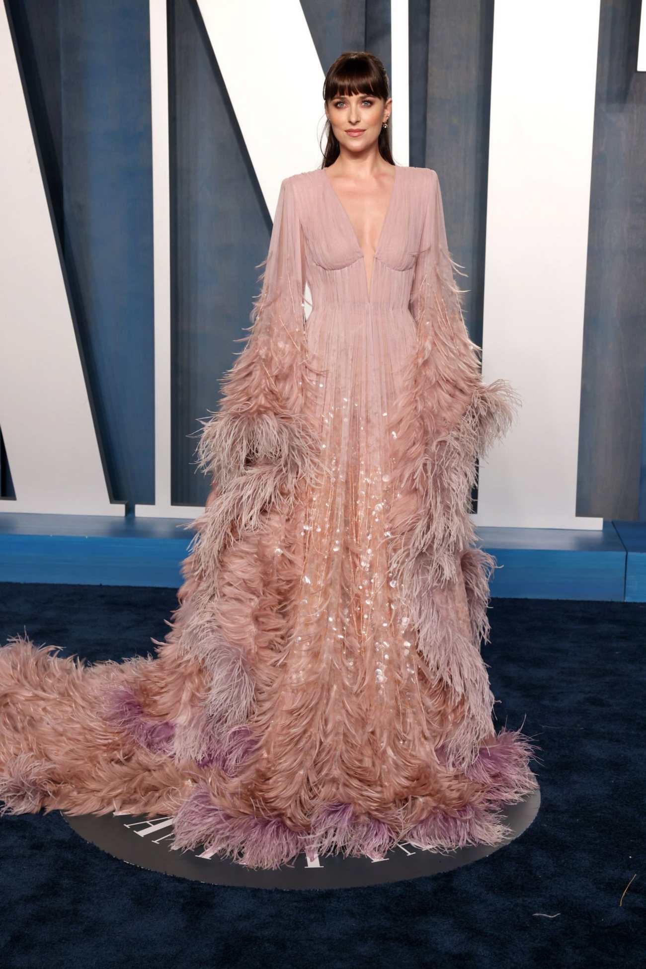 2022_Vanity_Fair_Oscar_Party_Hosted_By_Radhika_Jones_-_Arrivals_283729.jpg 2022_Vanity_Fair_Oscar_Party_Hosted_By_Radhika_Jones_-_Arrivals_283729.jpg