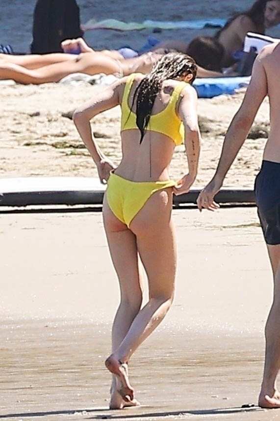 5BMQ5D_Dakota_Johnson___Bikini_in_Malibu_06232024_06.jpg 5BMQ5D_Dakota_Johnson___Bikini_in_Malibu_06232024_06.jpg