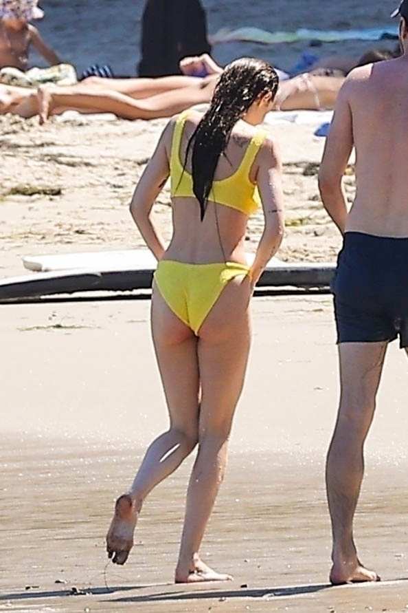 5BMQ5D_Dakota_Johnson___Bikini_in_Malibu_06232024_09.jpg 5BMQ5D_Dakota_Johnson___Bikini_in_Malibu_06232024_09.jpg