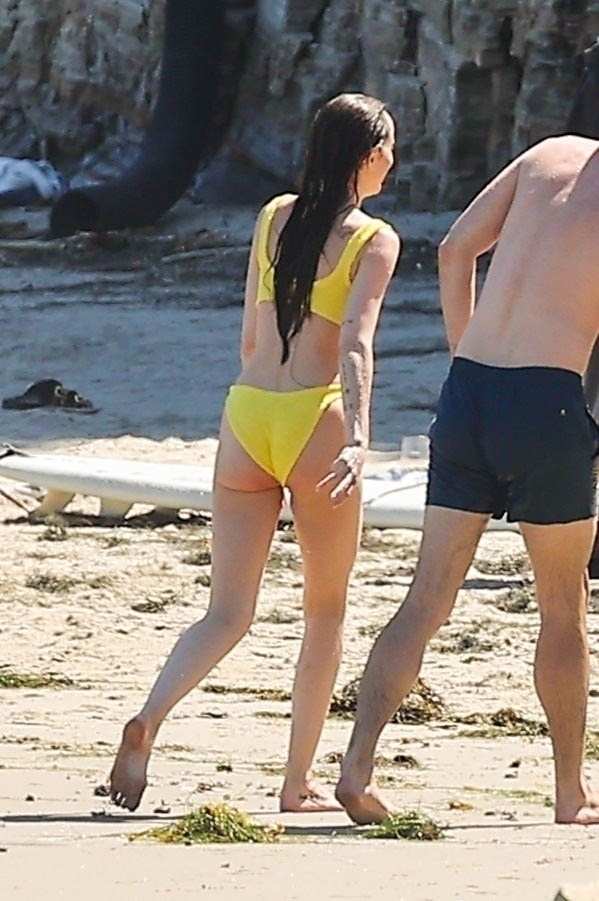 5BMQ5D_Dakota_Johnson___Bikini_in_Malibu_06232024_14.jpg 5BMQ5D_Dakota_Johnson___Bikini_in_Malibu_06232024_14.jpg