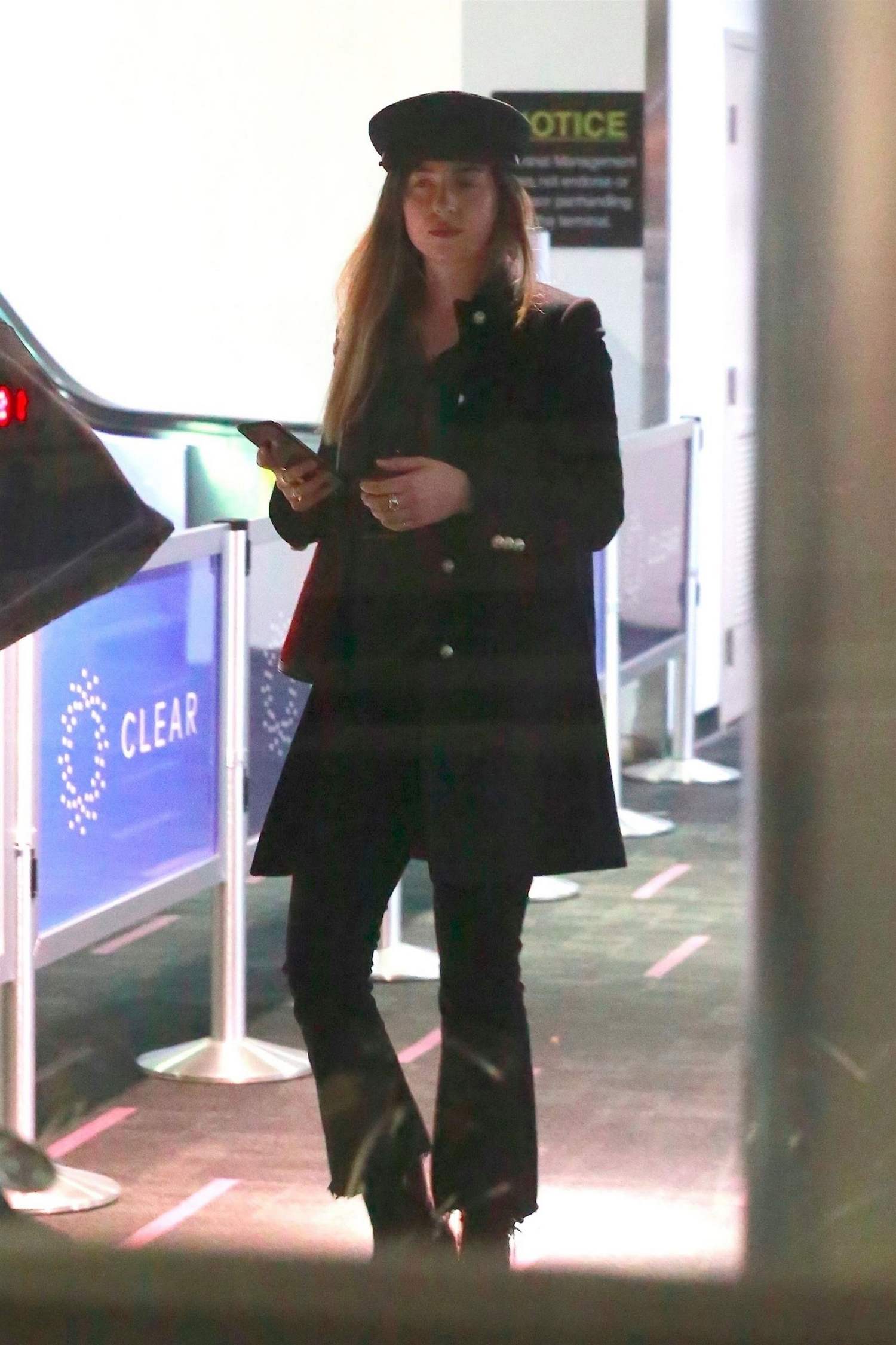 Arriving_at_LAX_Airport_-_December_13-01.jpg