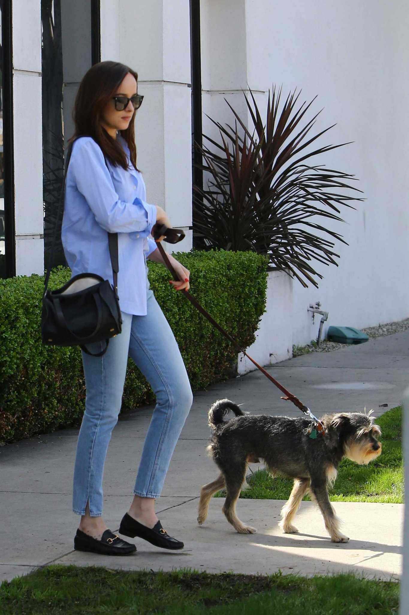 At_Chateau_Marmutt_in_West_Hollywood_-_March_17-05.jpg At_Chateau_Marmutt_in_West_Hollywood_-_March_17-05.jpg