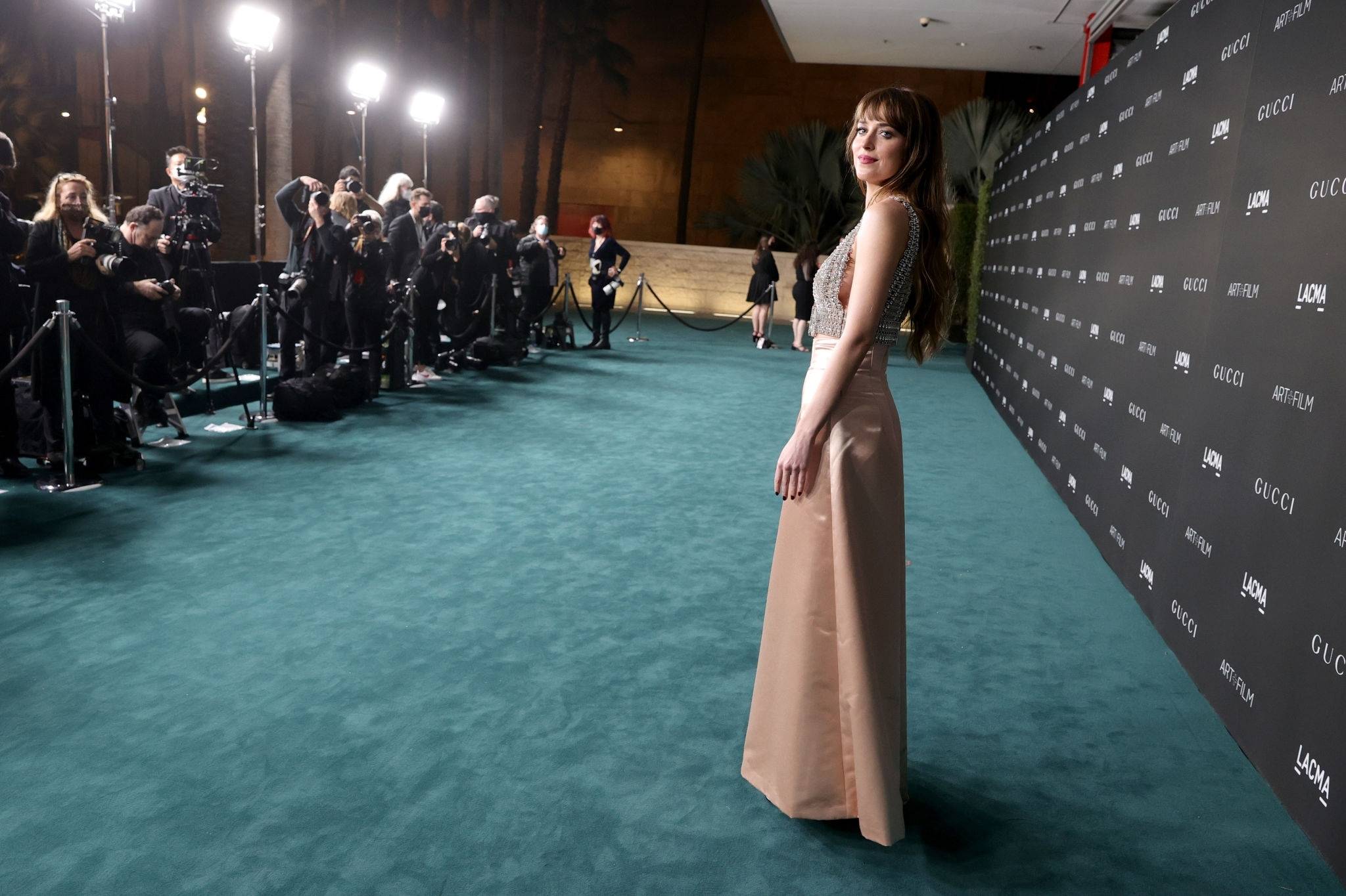 Dakota_Johnson_-_10th_Annual_LACMA_Art___Film_Gala_in_Los_Angeles_November_62C_202127.jpg