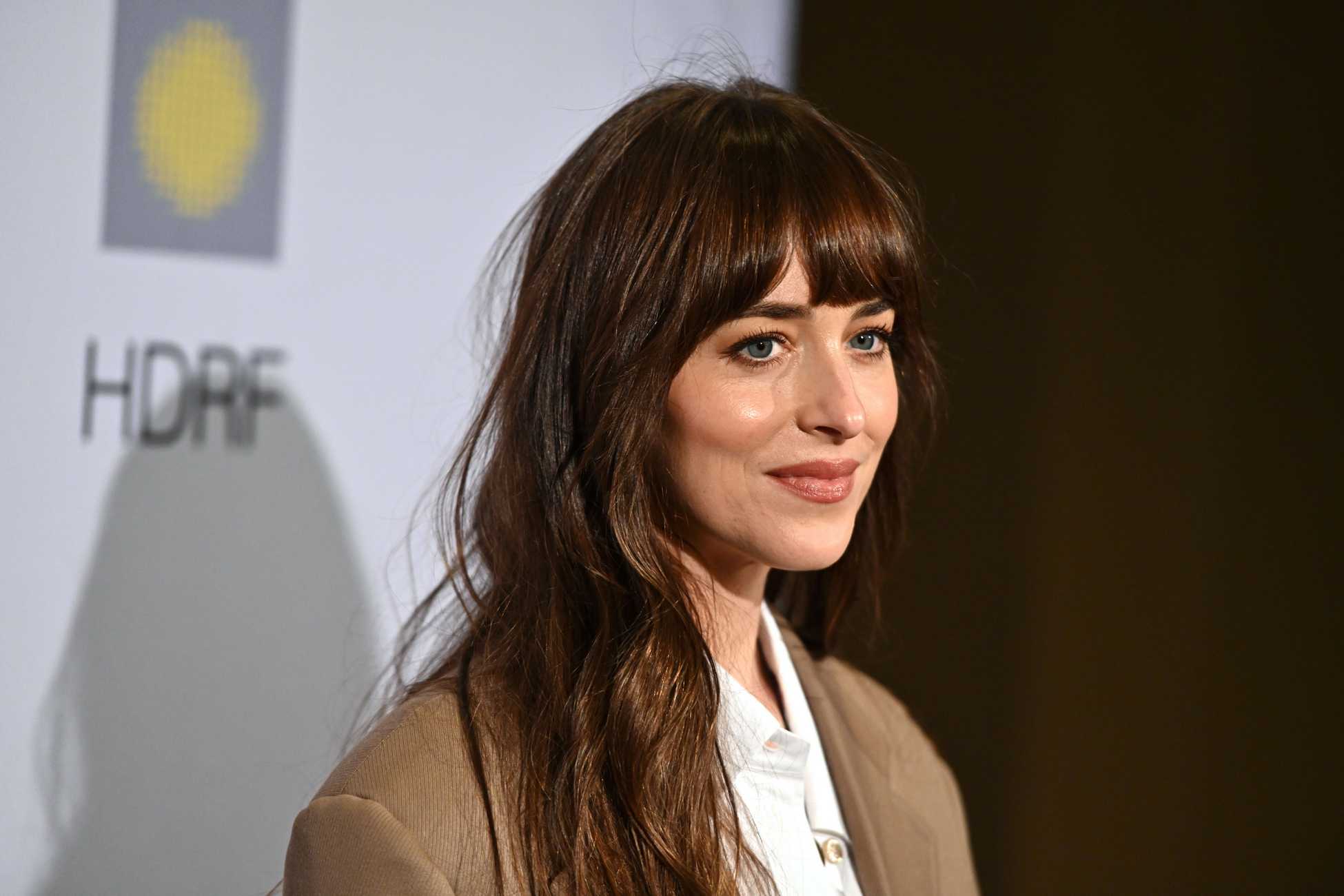 Dakota_Johnson_-_17th_Annual_HOPE_Luncheon_Seminar_in_New_York_1114202324.jpg