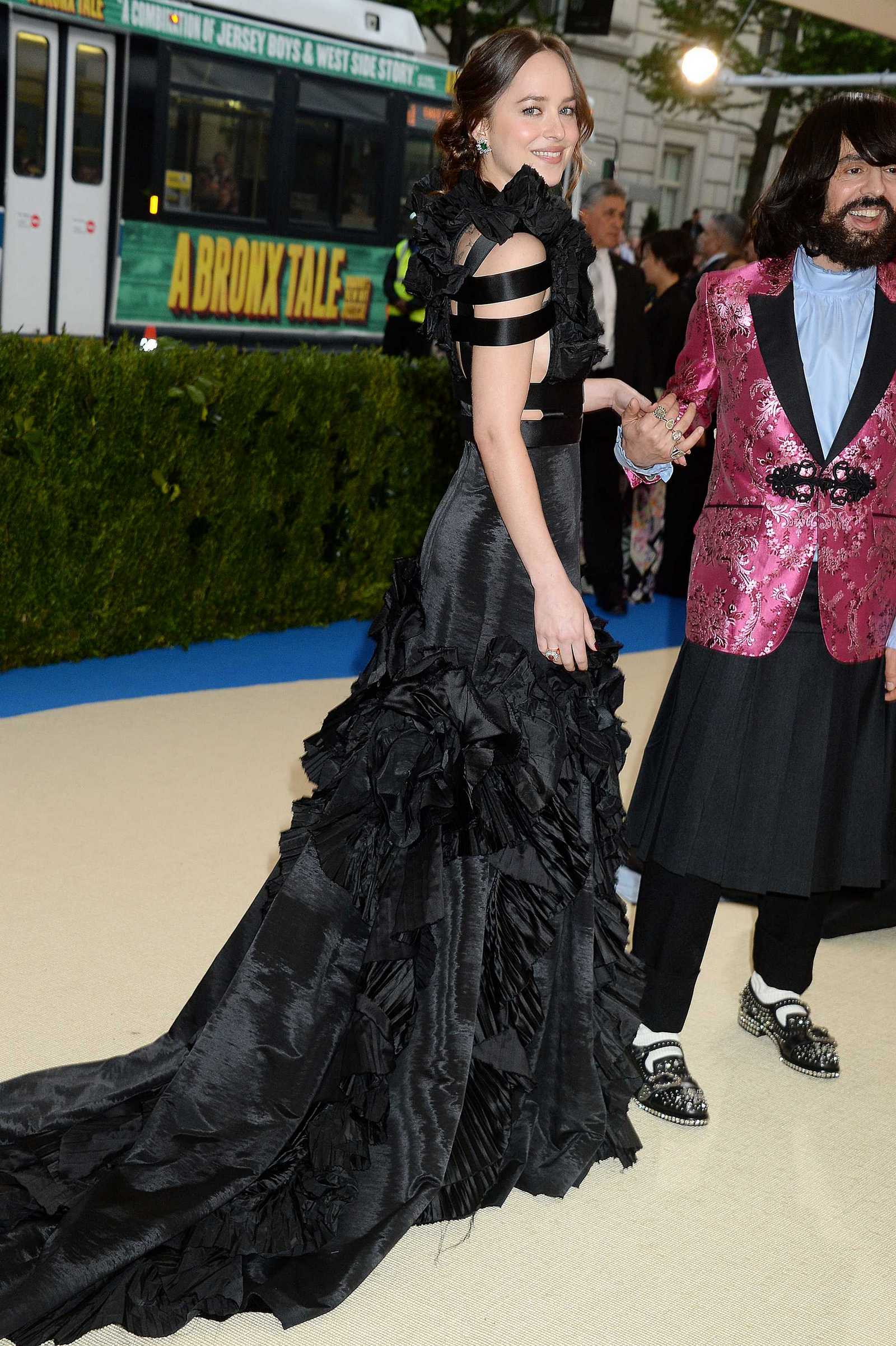 Dakota_Johnson_-_2017_MET_Gala_at_The_Metropolitan_Museum_of_Art_-_May_1-15.jpg