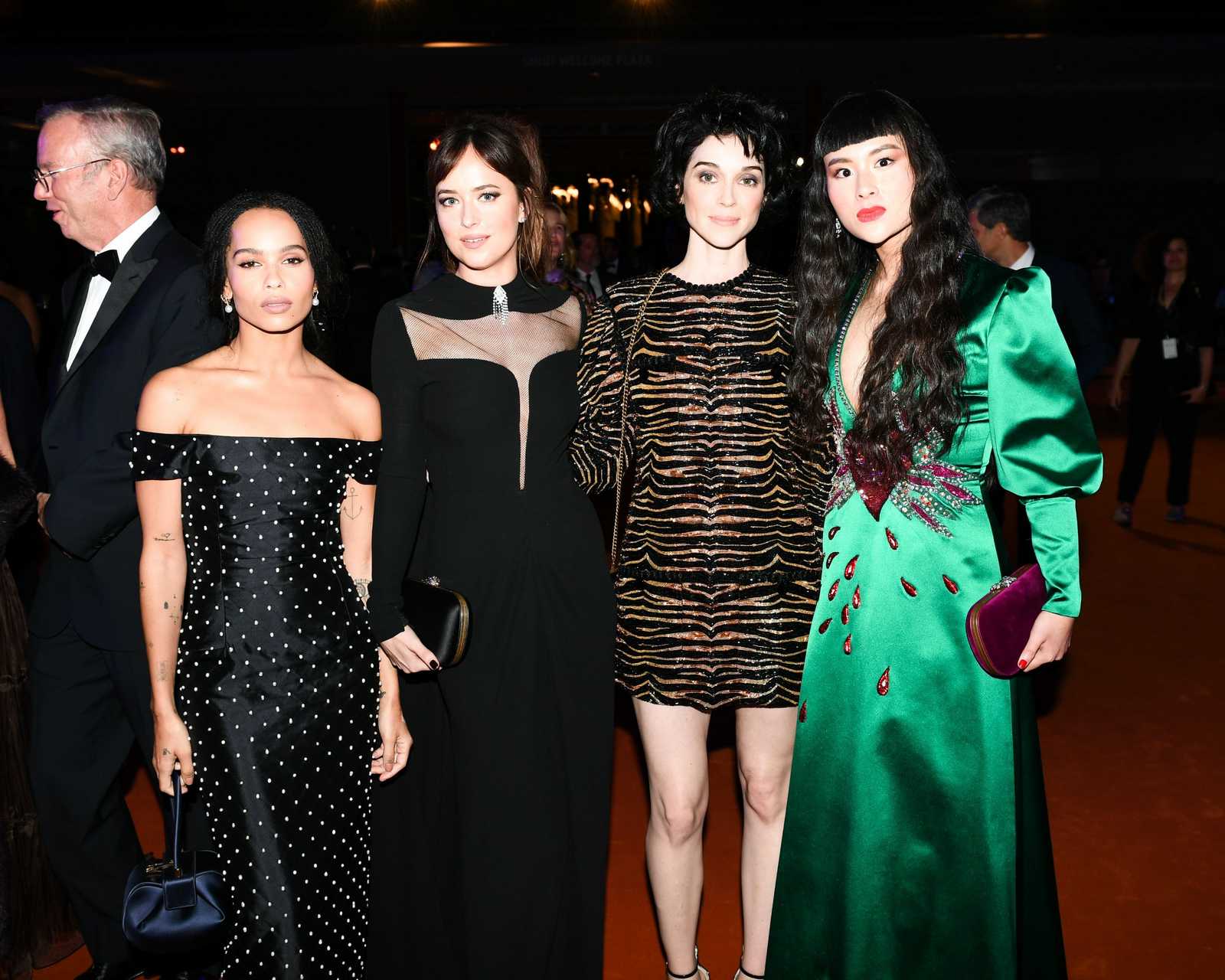 Dakota_Johnson_-_2018_LACMA_Art_2B_Film_Gala_Inside_in_Los_Angeles2C_CA_-_November_32C_2018-04.jpg Dakota_Johnson_-_2018_LACMA_Art_2B_Film_Gala_Inside_in_Los_Angeles2C_CA_-_November_32C_2018-04.jpg