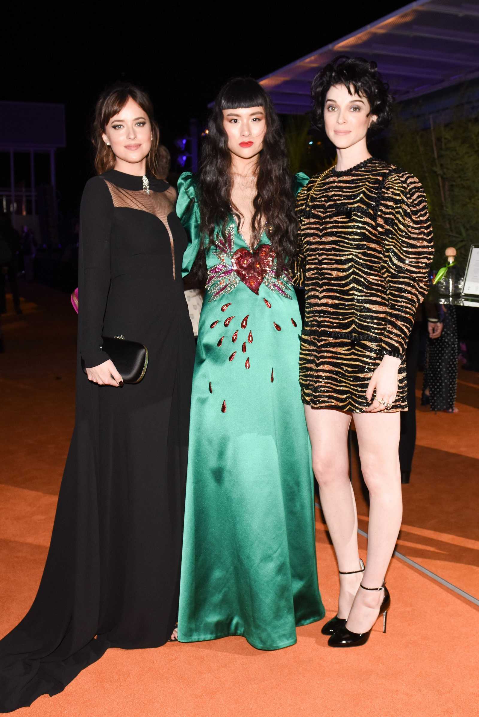 Dakota_Johnson_-_2018_LACMA_Art_2B_Film_Gala_Inside_in_Los_Angeles2C_CA_-_November_32C_2018-05.jpg Dakota_Johnson_-_2018_LACMA_Art_2B_Film_Gala_Inside_in_Los_Angeles2C_CA_-_November_32C_2018-05.jpg