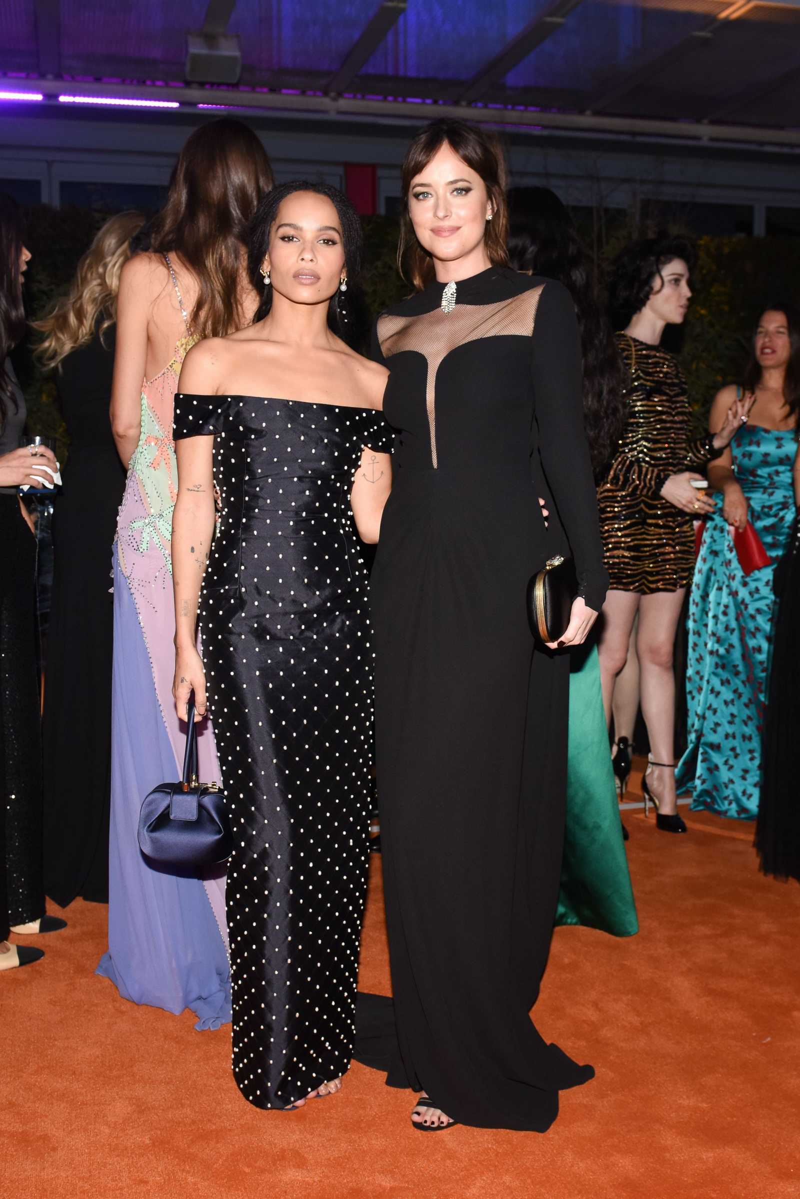 Dakota_Johnson_-_2018_LACMA_Art_2B_Film_Gala_Inside_in_Los_Angeles2C_CA_-_November_32C_2018-09.jpg Dakota_Johnson_-_2018_LACMA_Art_2B_Film_Gala_Inside_in_Los_Angeles2C_CA_-_November_32C_2018-09.jpg