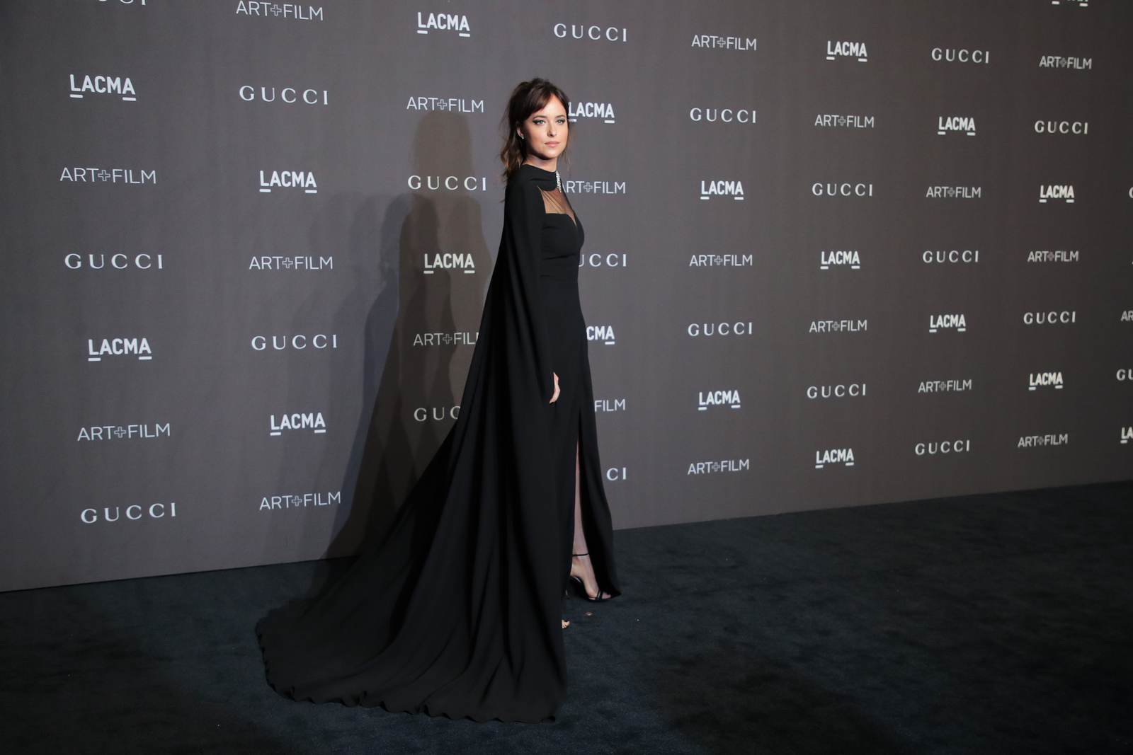 Dakota_Johnson_-_2018_LACMA_Art_2B_Film_Gala_in_Los_Angeles2C_CA_-_November_32C_2018-06.jpg Dakota_Johnson_-_2018_LACMA_Art_2B_Film_Gala_in_Los_Angeles2C_CA_-_November_32C_2018-06.jpg