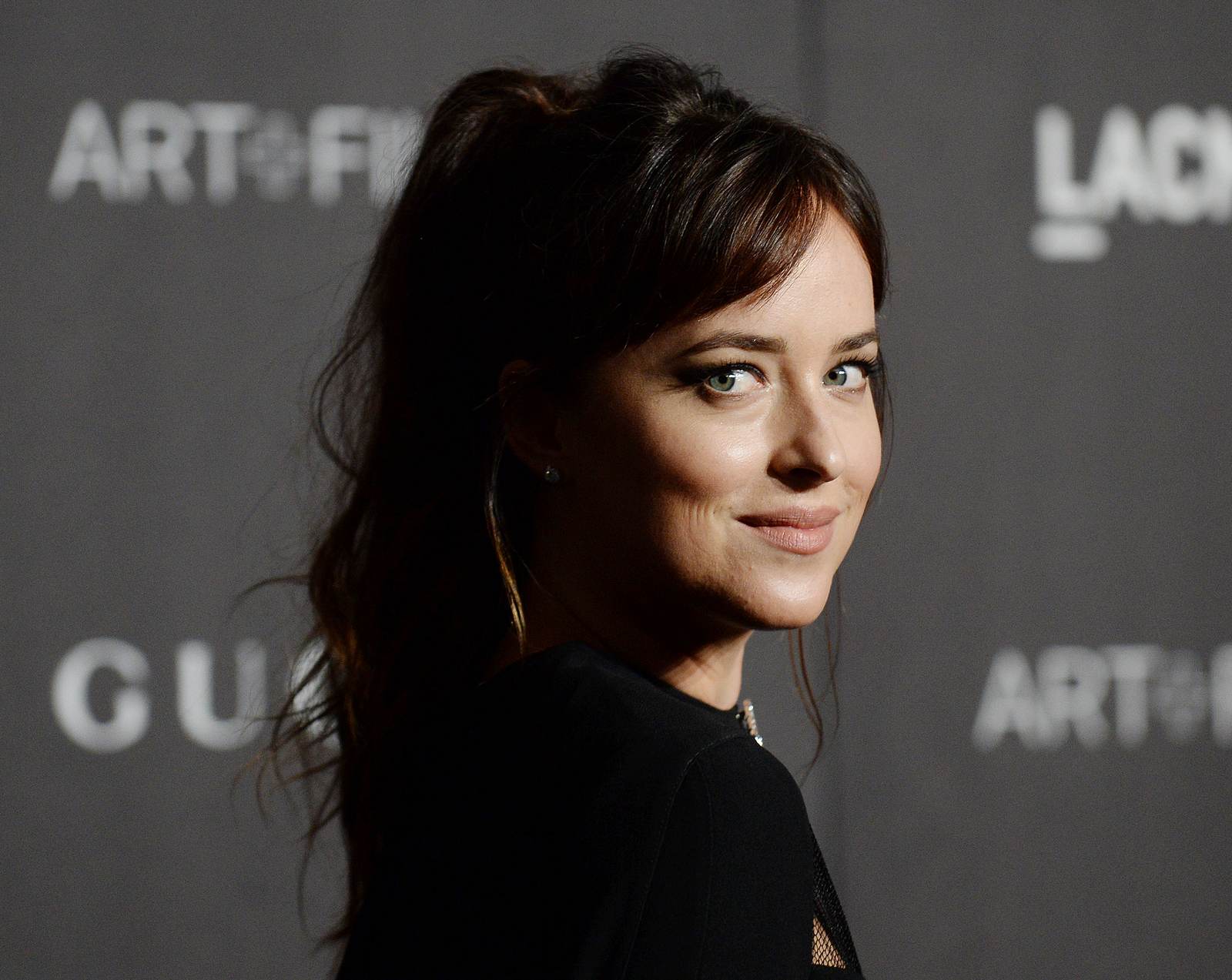 Dakota_Johnson_-_2018_LACMA_Art_2B_Film_Gala_in_Los_Angeles2C_CA_-_November_32C_2018-16.jpg