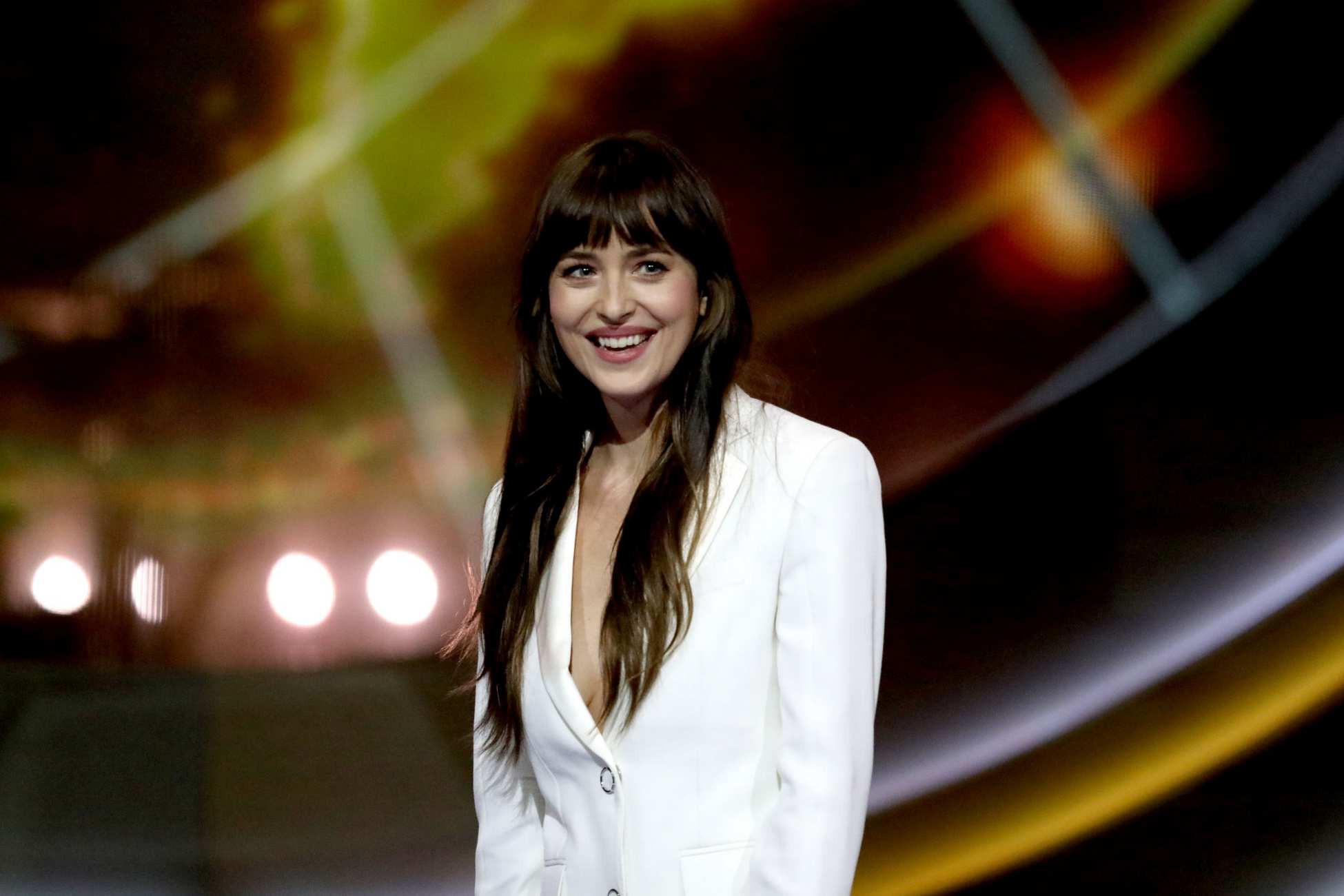 Dakota_Johnson_-_2019_Global_Citizen_Prize_at_The_Royal_Albert_Hall_in_London_12132019-03.jpg Dakota_Johnson_-_2019_Global_Citizen_Prize_at_The_Royal_Albert_Hall_in_London_12132019-03.jpg