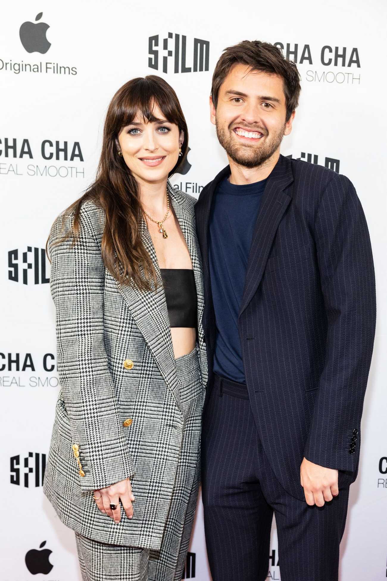 Dakota_Johnson_-_2022_San_Francisco_Film_Festival_-__Cha_Cha_Real_Smooth__Premiere_0430202233.jpg