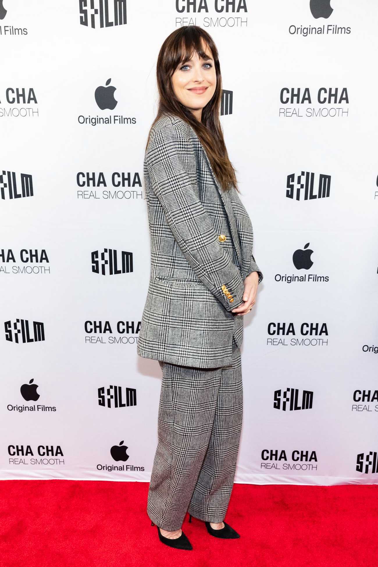 Dakota_Johnson_-_2022_San_Francisco_Film_Festival_-__Cha_Cha_Real_Smooth__Premiere_0430202234.jpg Dakota_Johnson_-_2022_San_Francisco_Film_Festival_-__Cha_Cha_Real_Smooth__Premiere_0430202234.jpg