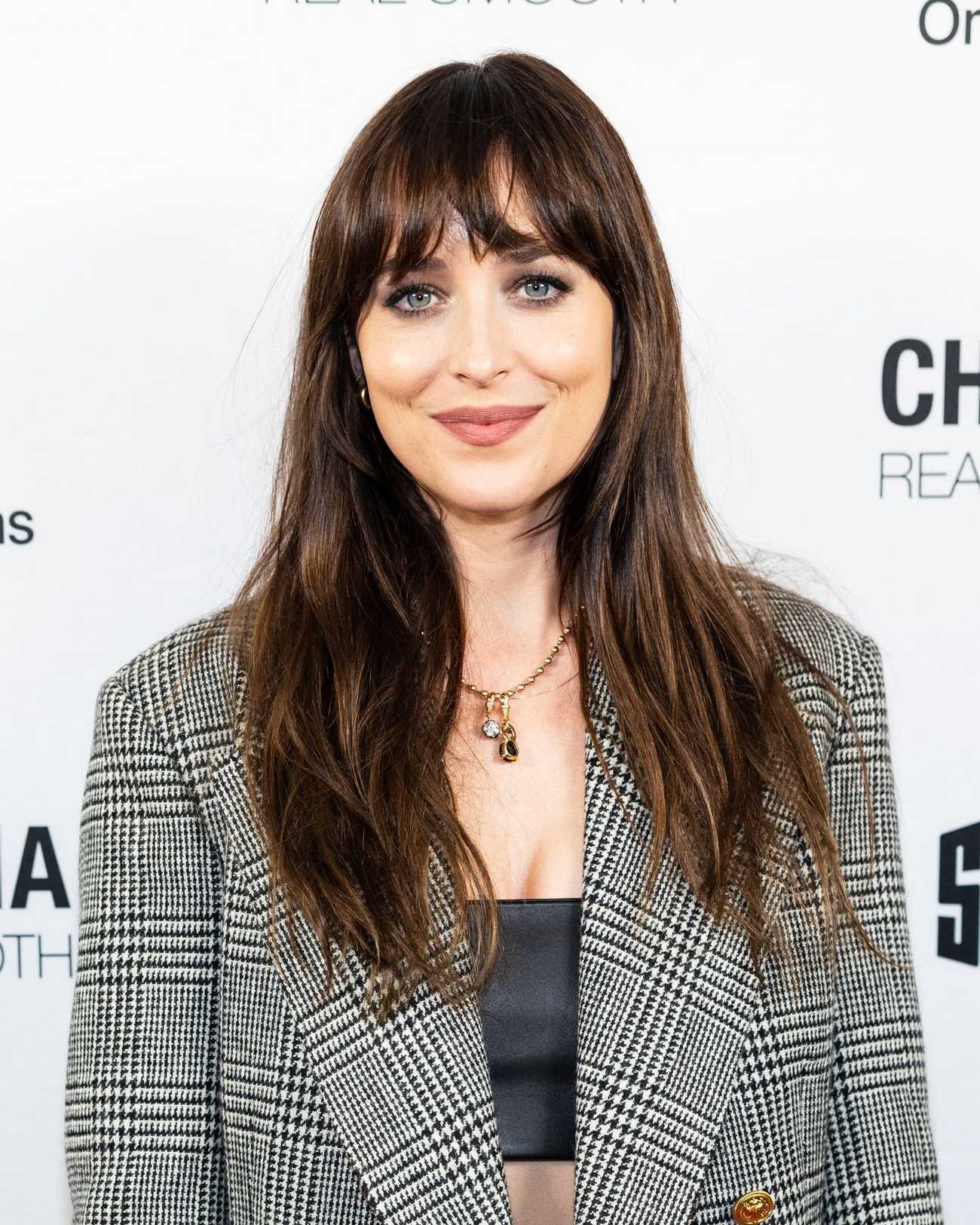 Dakota_Johnson_-_2022_San_Francisco_Film_Festival_-__Cha_Cha_Real_Smooth__Premiere_0430202238.jpg Dakota_Johnson_-_2022_San_Francisco_Film_Festival_-__Cha_Cha_Real_Smooth__Premiere_0430202238.jpg