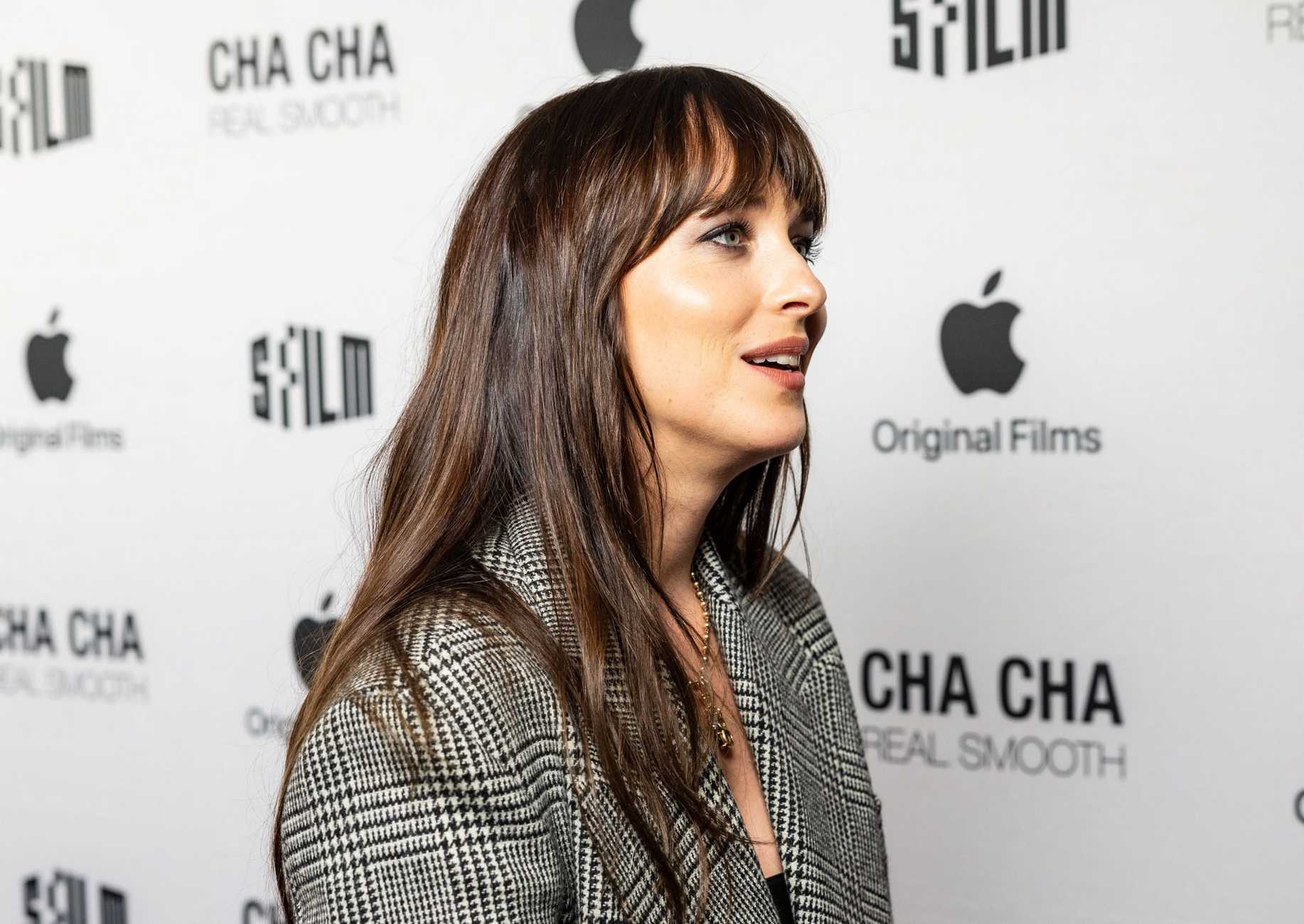 Dakota_Johnson_-_2022_San_Francisco_Film_Festival_-__Cha_Cha_Real_Smooth__Premiere_0430202240.jpg