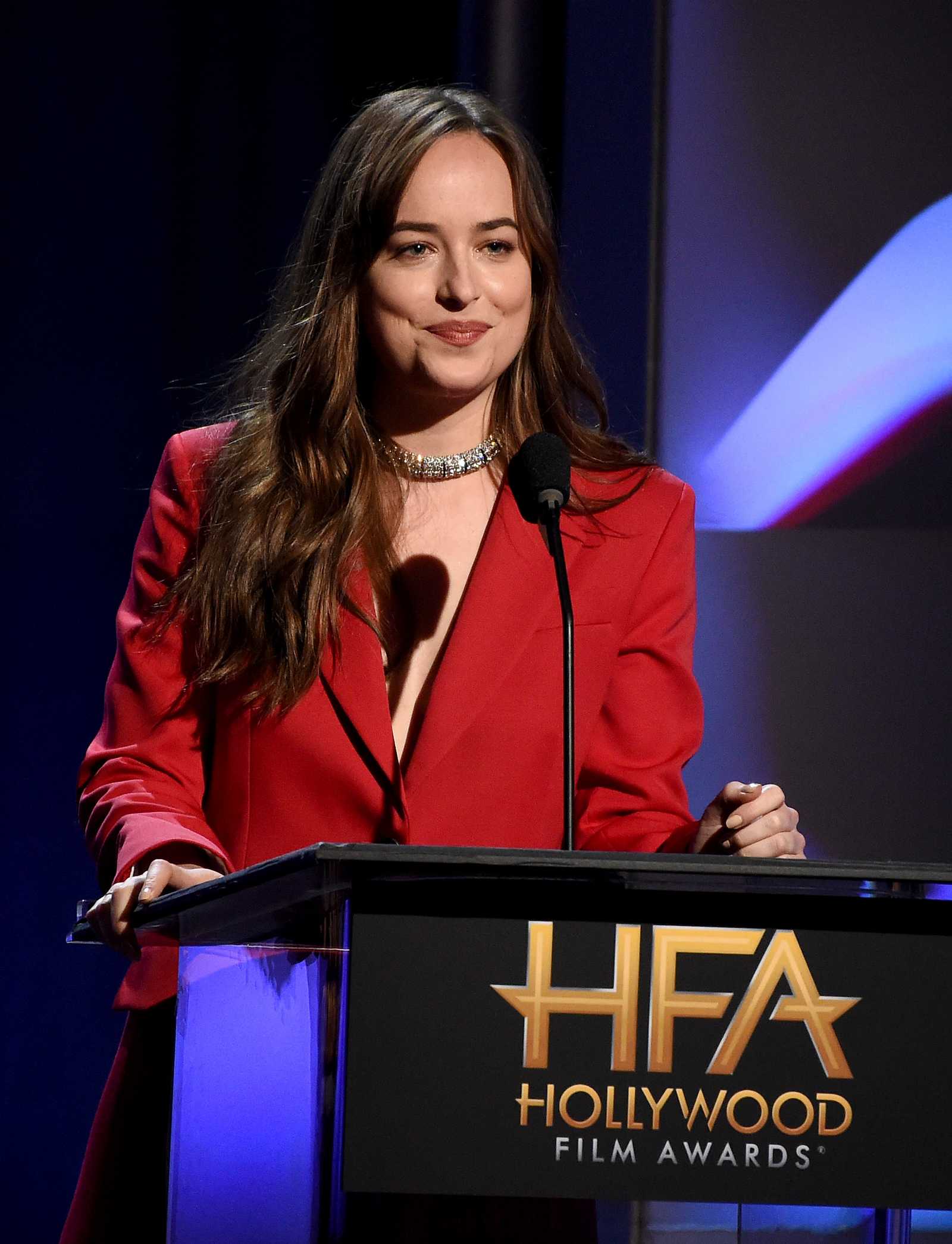Dakota_Johnson_-_21st_Annual_Hollywood_Film_Awards_on_November_5-06.jpg
