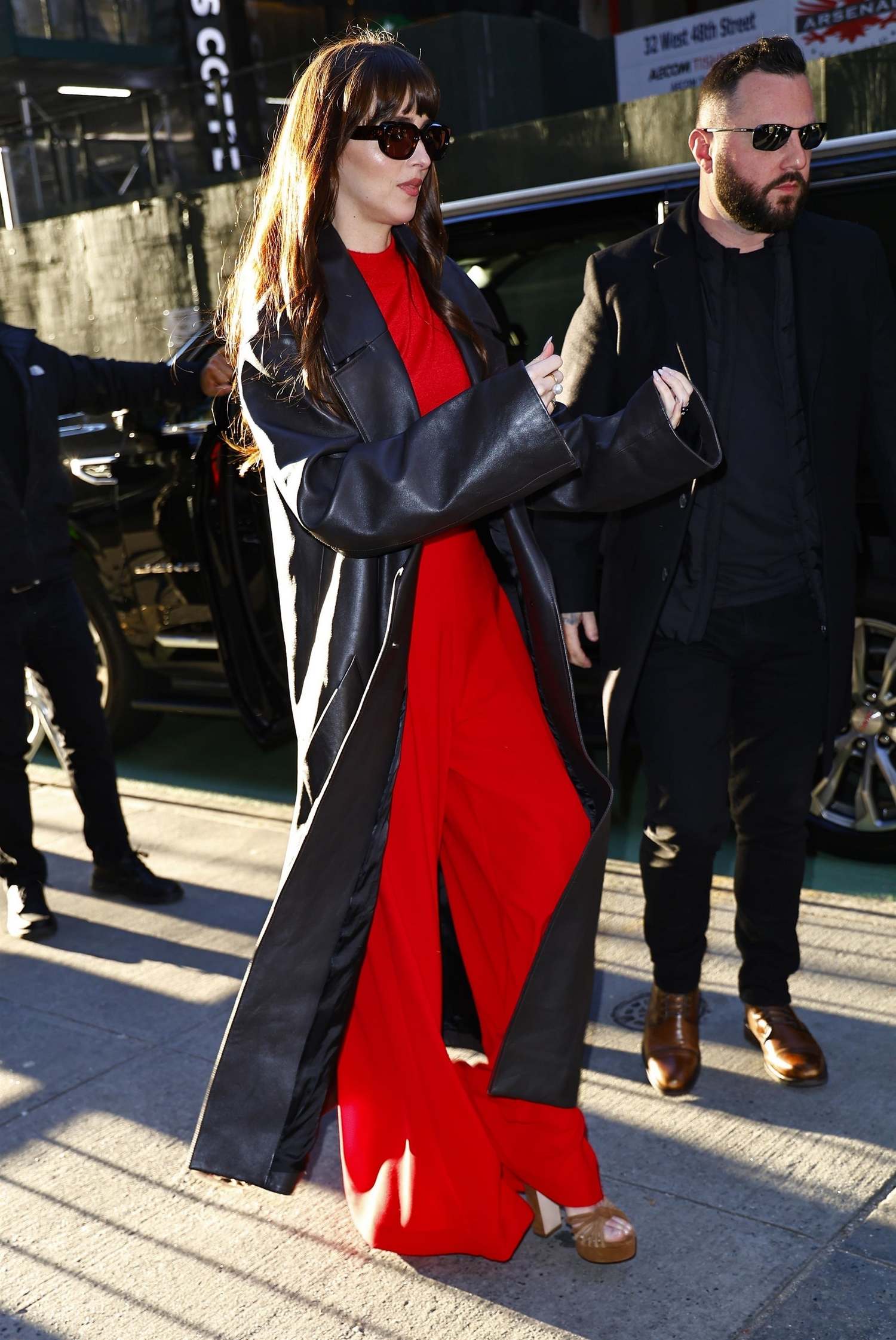 Dakota_Johnson_-_Arriving_to_TODAY_Show_in_New_York_-_February_72C_202407.jpg