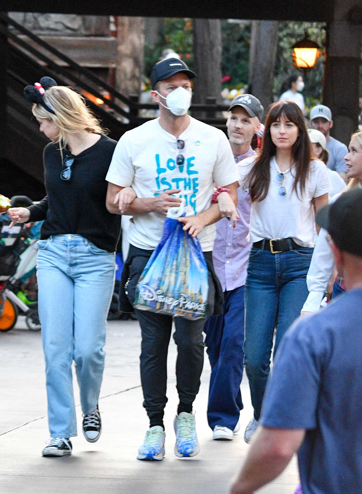Dakota_Johnson_-_At_Disneyland_in_Anaheim2C_CA_0302202200009.jpg