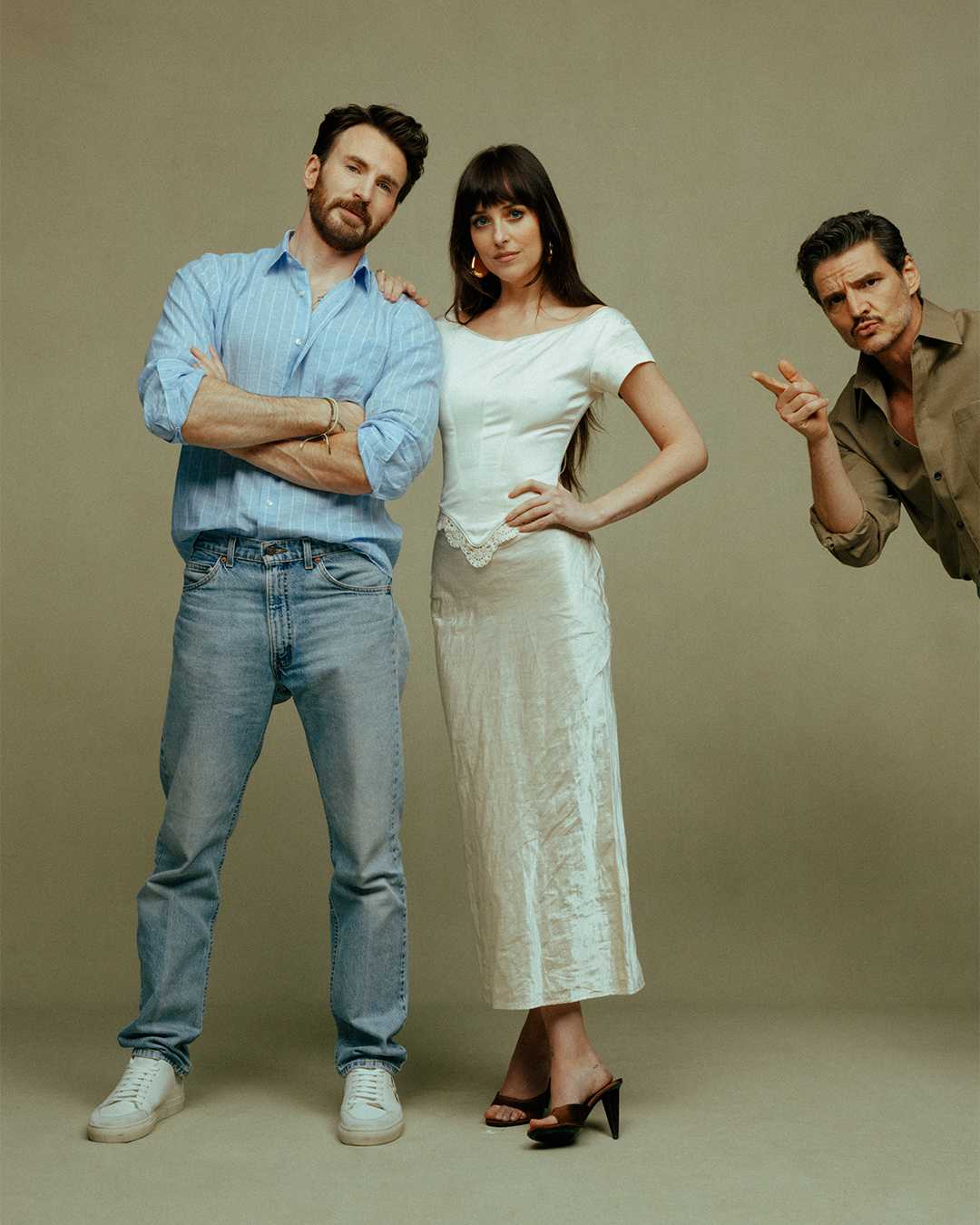 Dakota_Johnson_-_Charlie_Clift_photoshoot_2025_04.jpg