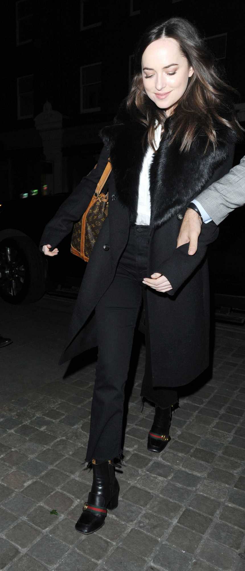 Dakota_Johnson_-_Chiltern_Firehouse_in_London_on_Feb_8-05.jpg Dakota_Johnson_-_Chiltern_Firehouse_in_London_on_Feb_8-05.jpg