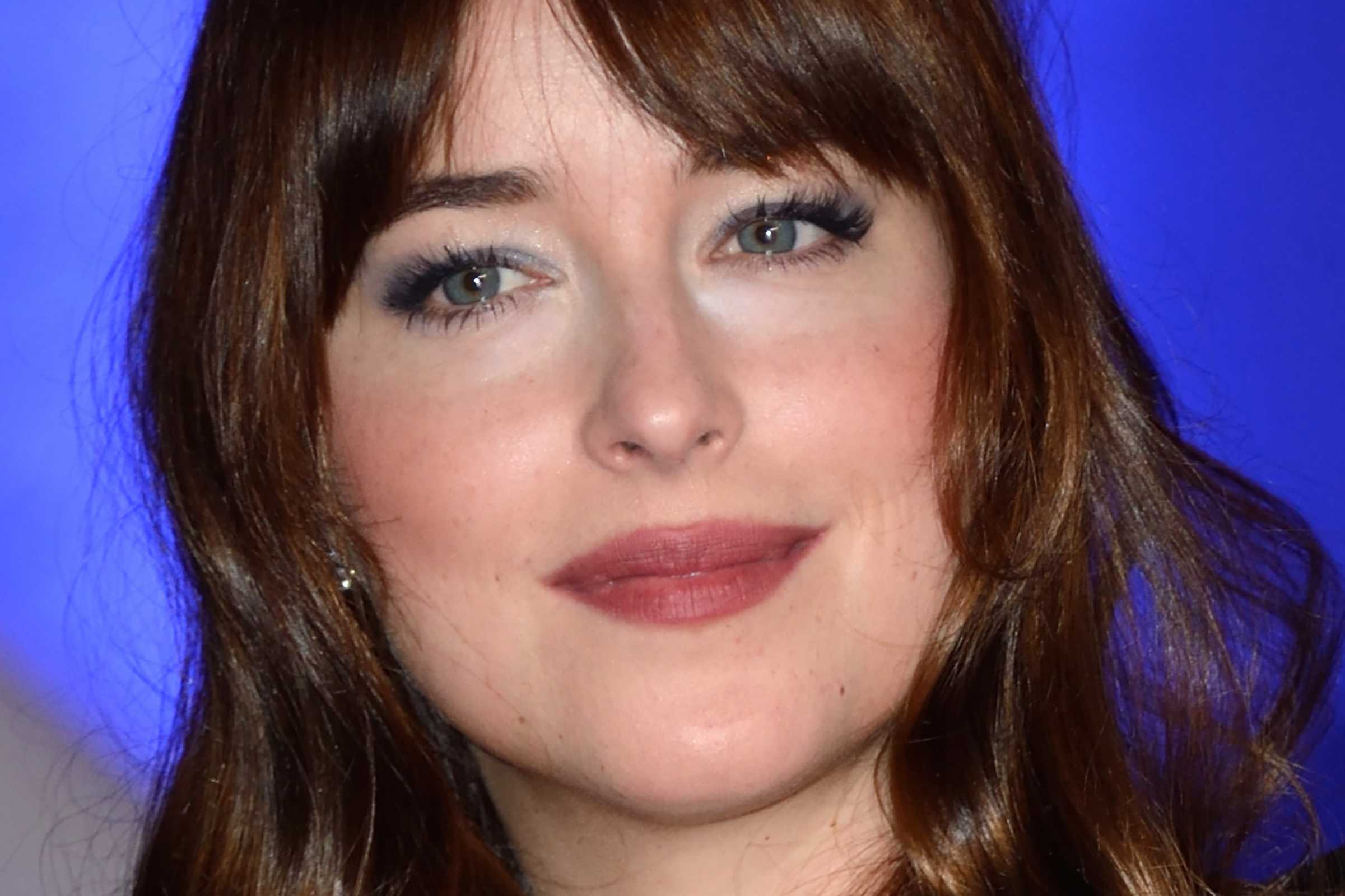 Dakota_Johnson_-_Closing_Ceremony_of_the_17th_Marrakech_International_Film_Festival_on_December_82C_2018-14.jpg Dakota_Johnson_-_Closing_Ceremony_of_the_17th_Marrakech_International_Film_Festival_on_December_82C_2018-14.jpg