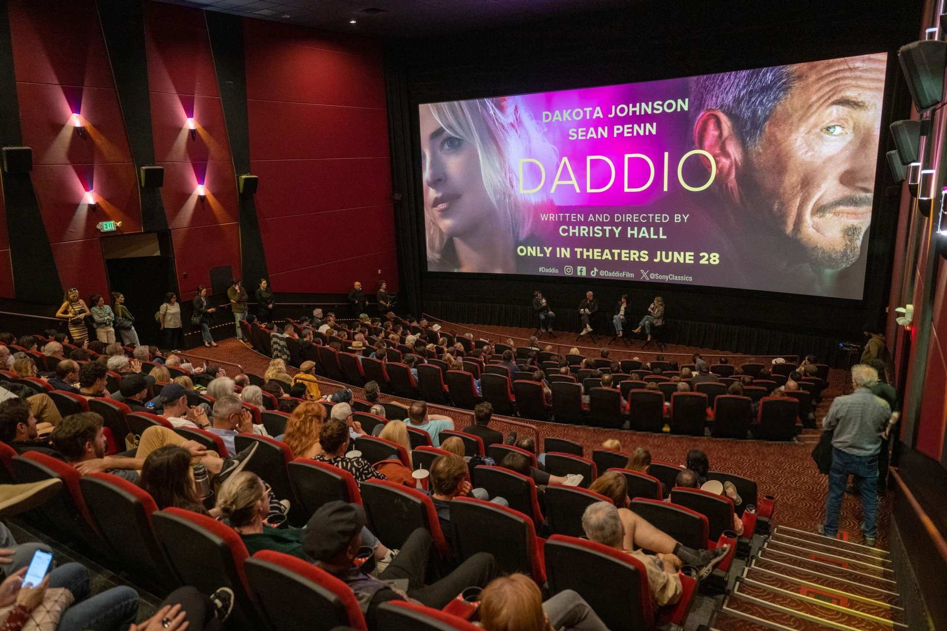 Dakota_Johnson_-_Film_Independent_Special_Screening_of_Daddio_in_Los_Angeles_June_182C_2024_02.jpg Dakota_Johnson_-_Film_Independent_Special_Screening_of_Daddio_in_Los_Angeles_June_182C_2024_02.jpg