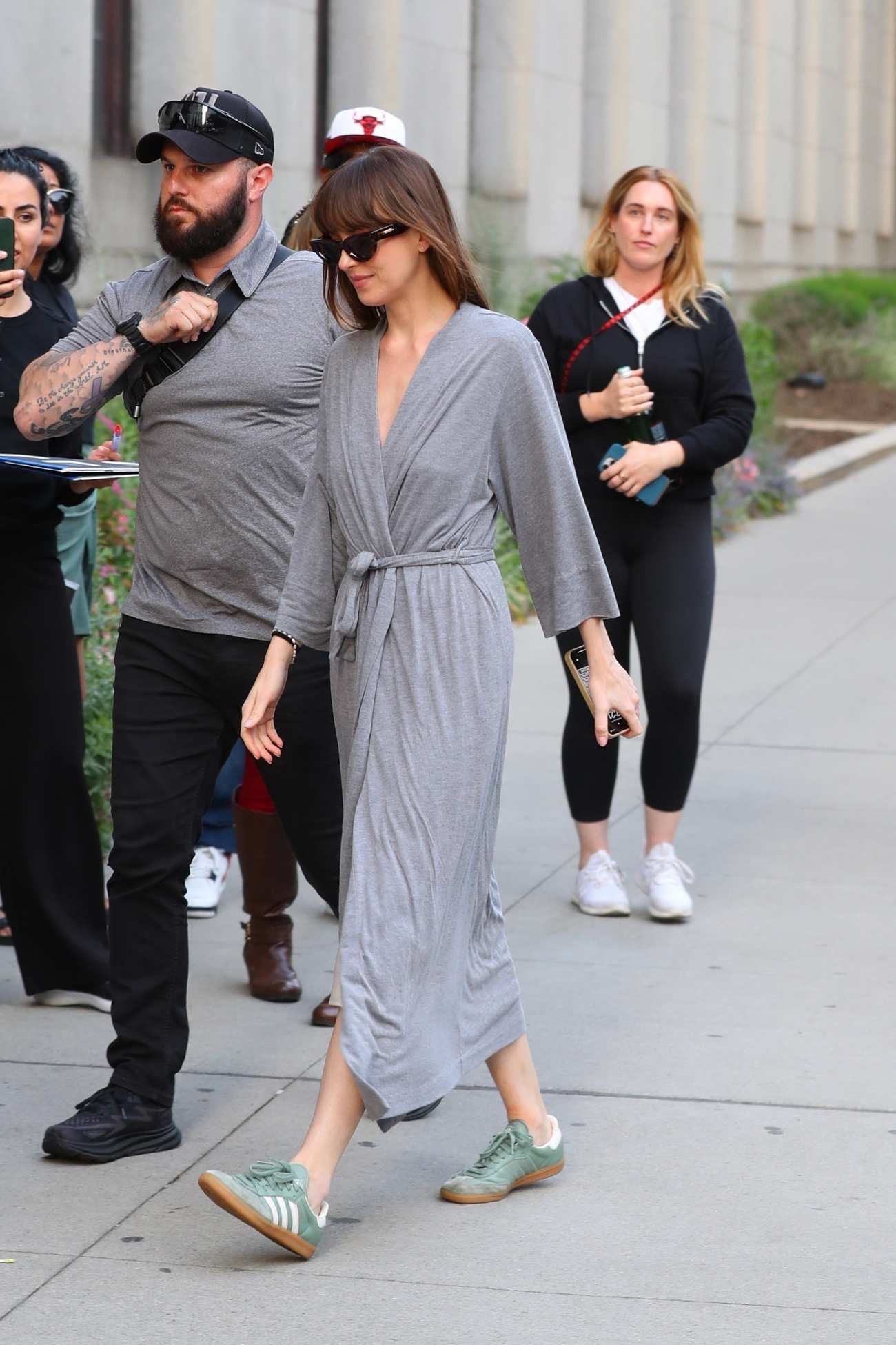 Dakota_Johnson_-_Filming__Materialists__in_New_York_06042024_03.jpg