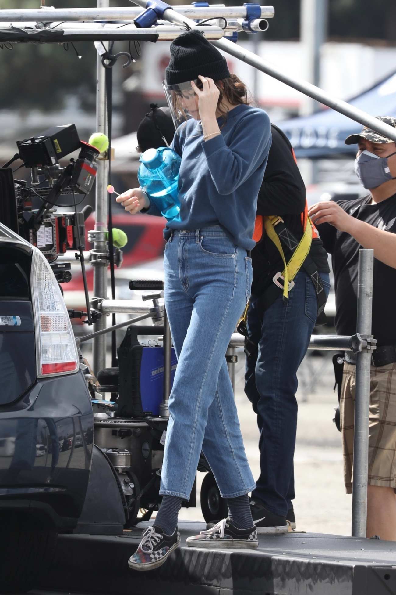 Dakota_Johnson_-_Filming___Am_I_Ok__in_Los_Angeles2C_California_03082021_12.jpg