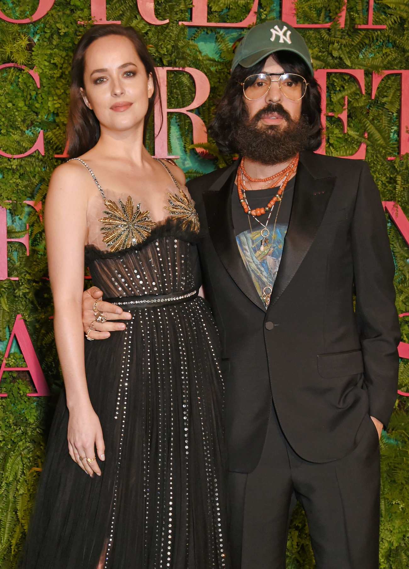 Dakota_Johnson_-_Green_Carpet_Fashion_Awards_in_Milan_-_September_24-32.jpg
