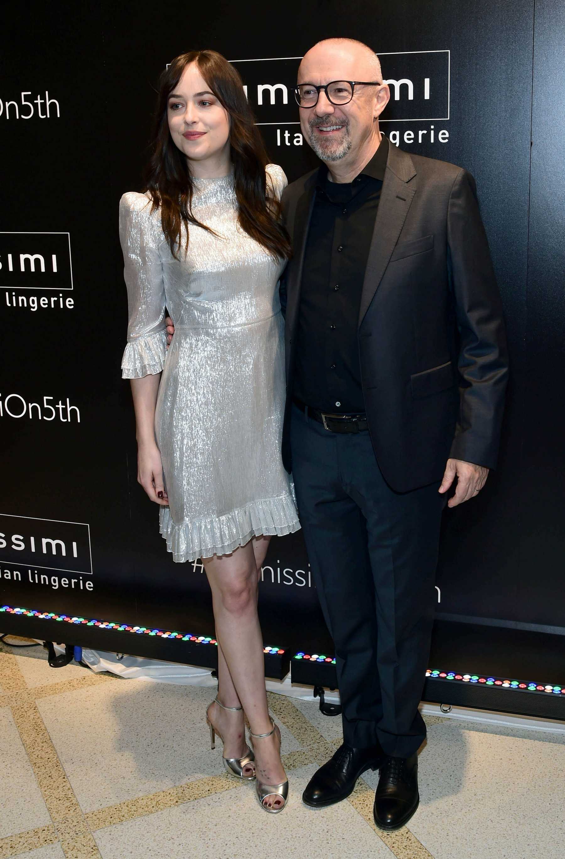 Dakota_Johnson_-_Intimissimi_Grand_Opening_in_New_York_on_October_18-05.jpg