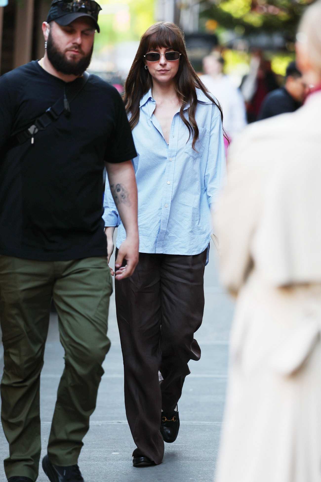 Dakota_Johnson_-_Leaves_the_set_of___Materialists___in_New_York_05202024_01.jpg Dakota_Johnson_-_Leaves_the_set_of___Materialists___in_New_York_05202024_01.jpg