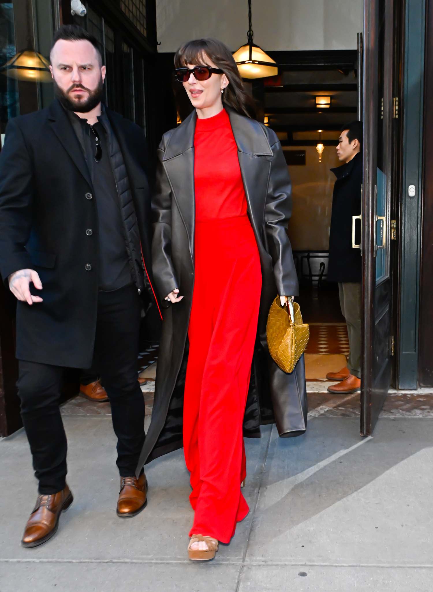 Dakota_Johnson_-_Leaving_the_Greenwich_Hotel_in_New_York_-_February_072C_202402.jpg Dakota_Johnson_-_Leaving_the_Greenwich_Hotel_in_New_York_-_February_072C_202402.jpg