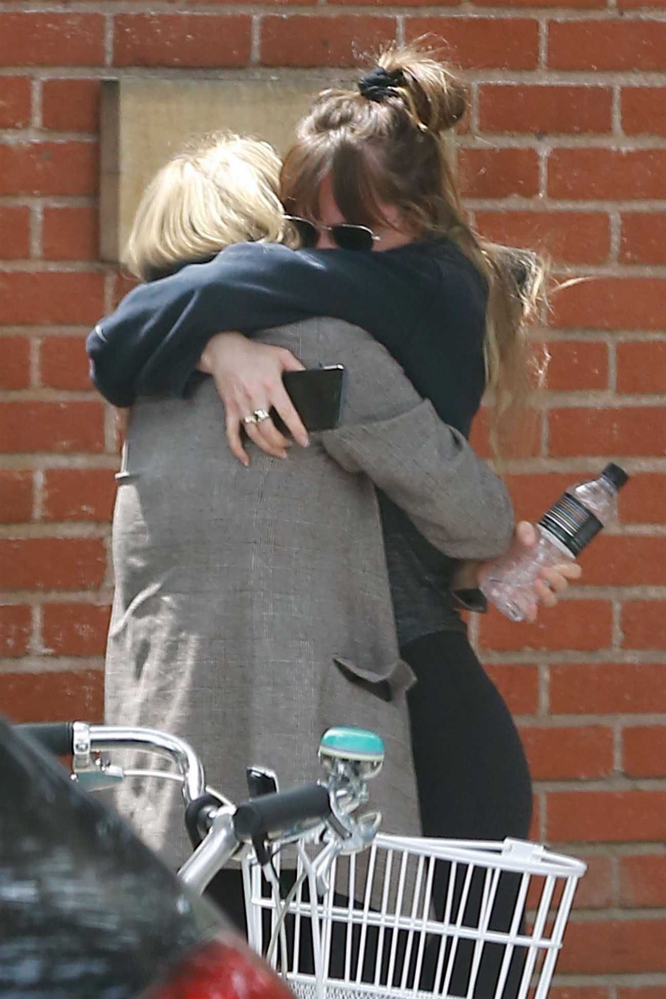 Dakota_Johnson_-_Meets_her_friend_for_lunch_in_Beverly_Hills2C_CA_April_52C_2018-02.jpg Dakota_Johnson_-_Meets_her_friend_for_lunch_in_Beverly_Hills2C_CA_April_52C_2018-02.jpg