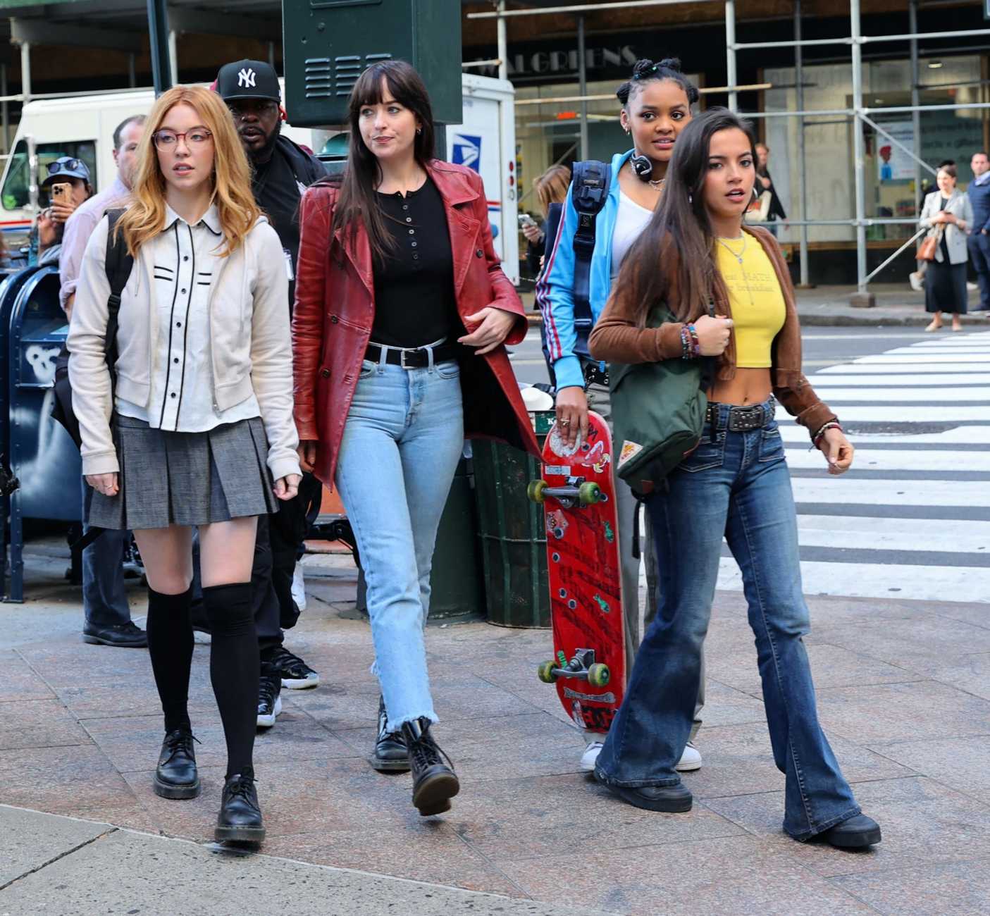 Dakota_Johnson_-_On_the_set_of__Madame_Web__in_Boston_1011202202.jpg Dakota_Johnson_-_On_the_set_of__Madame_Web__in_Boston_1011202202.jpg
