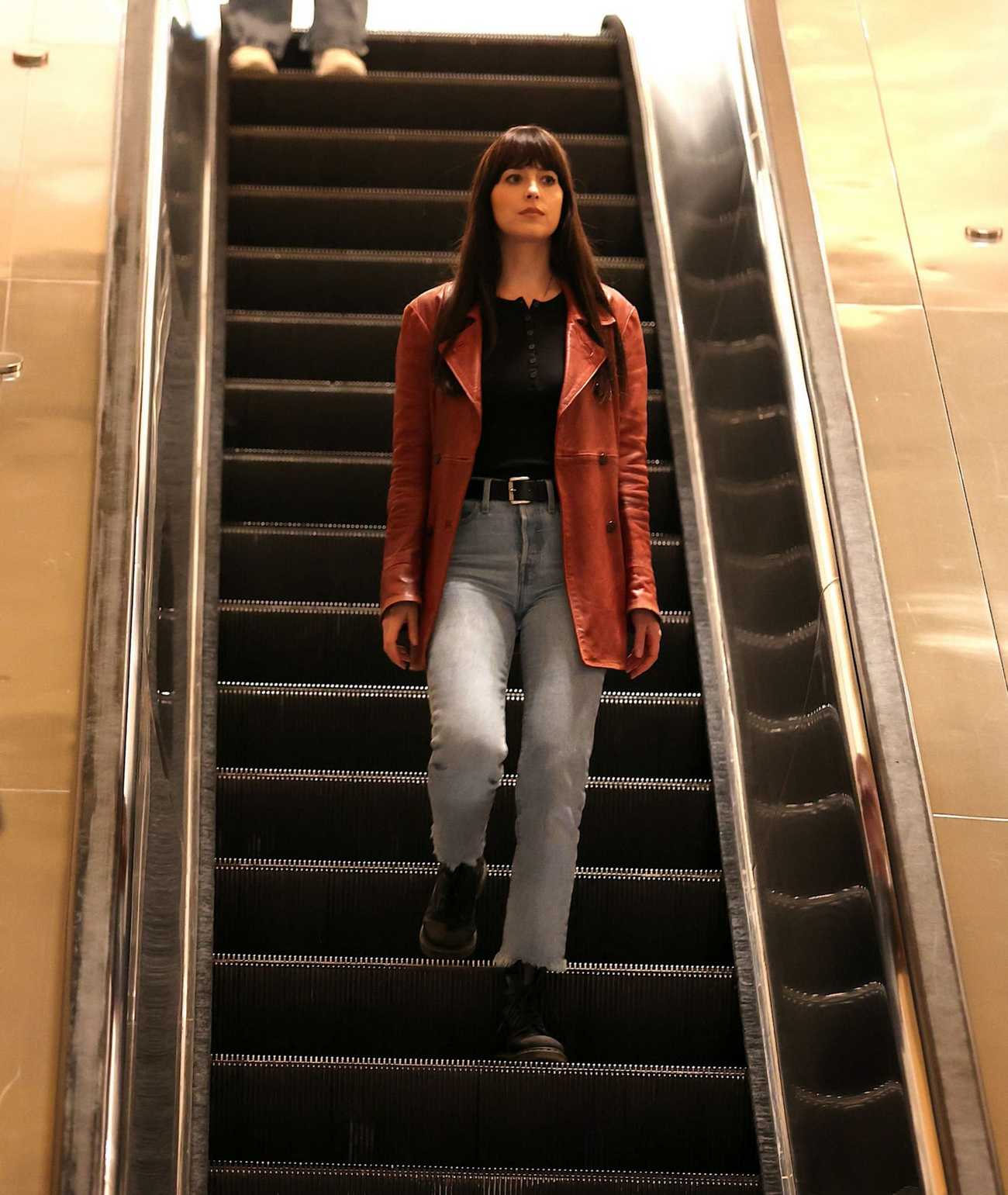 Dakota_Johnson_-_On_the_set_of__Madame_Web__in_Boston_1011202218.jpg