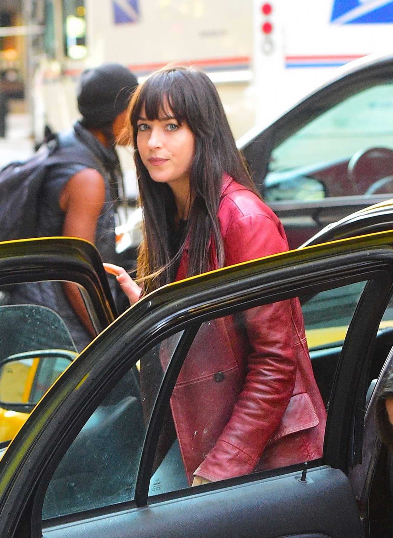 Dakota_Johnson_-_On_the_set_of__Madame_Web__in_Boston_1011202221.jpg