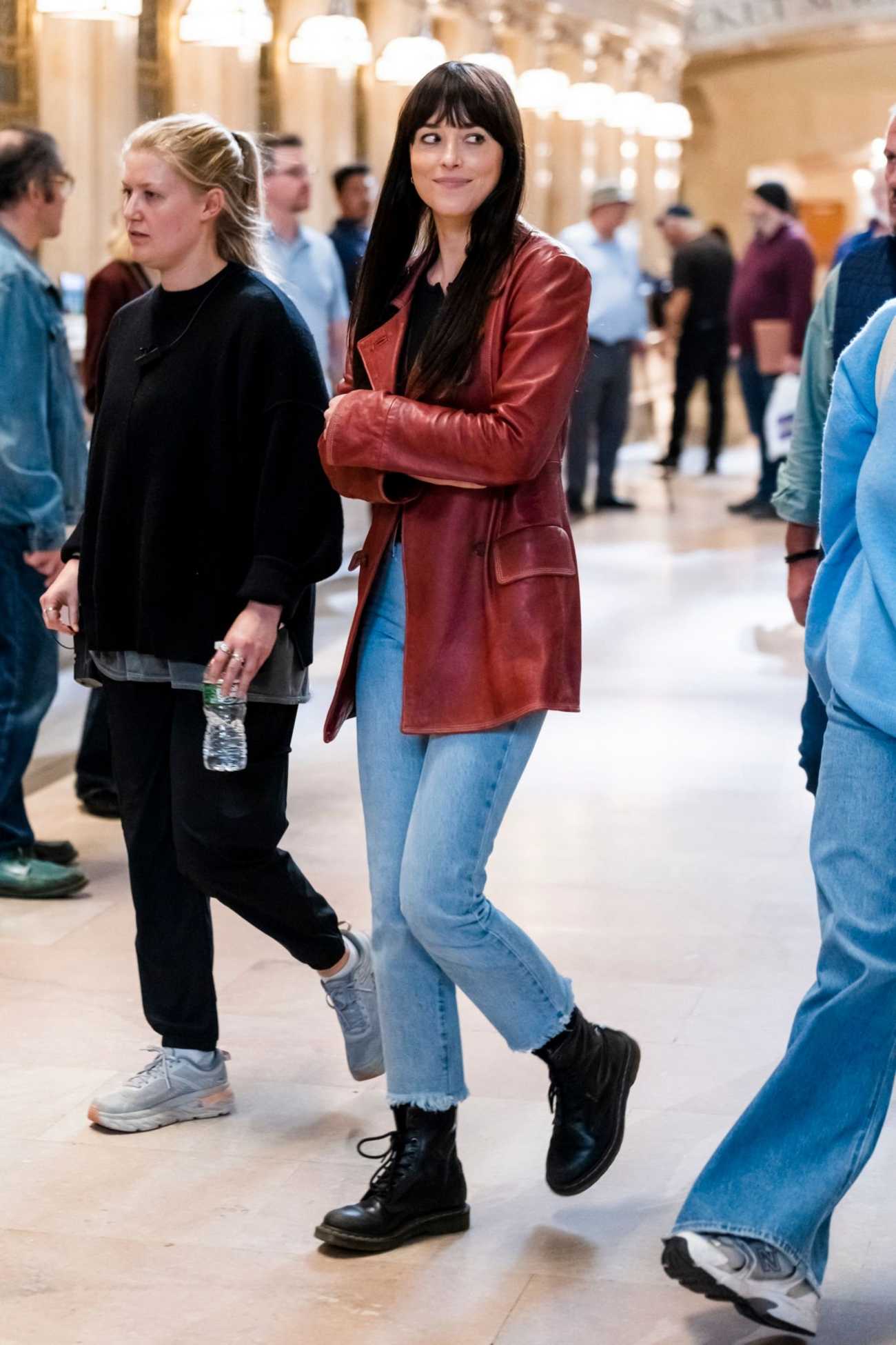Dakota_Johnson_-_On_the_set_of__Madame_Web__in_Boston_1011202231.jpg