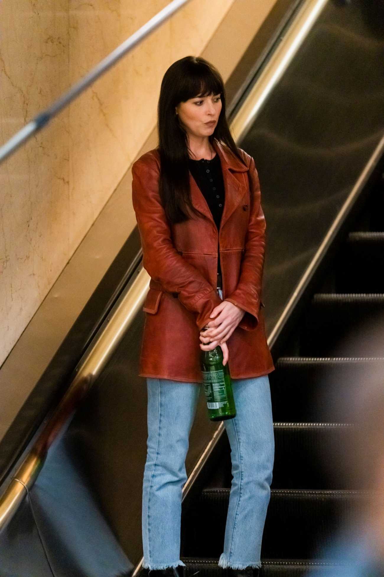 Dakota_Johnson_-_On_the_set_of__Madame_Web__in_Boston_1011202233.jpg