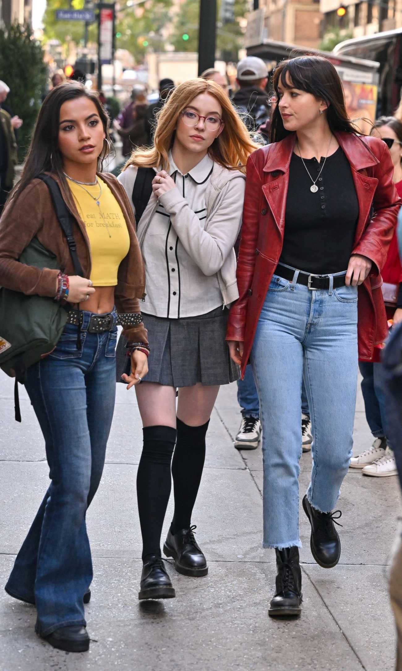 Dakota_Johnson_-_On_the_set_of__Madame_Web__in_Boston_1011202255.jpg Dakota_Johnson_-_On_the_set_of__Madame_Web__in_Boston_1011202255.jpg