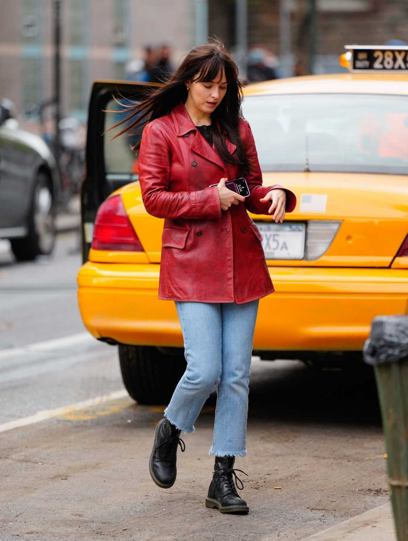Dakota_Johnson_-_On_the_set_of__Madame_Web__in_Boston_1012202205.jpg