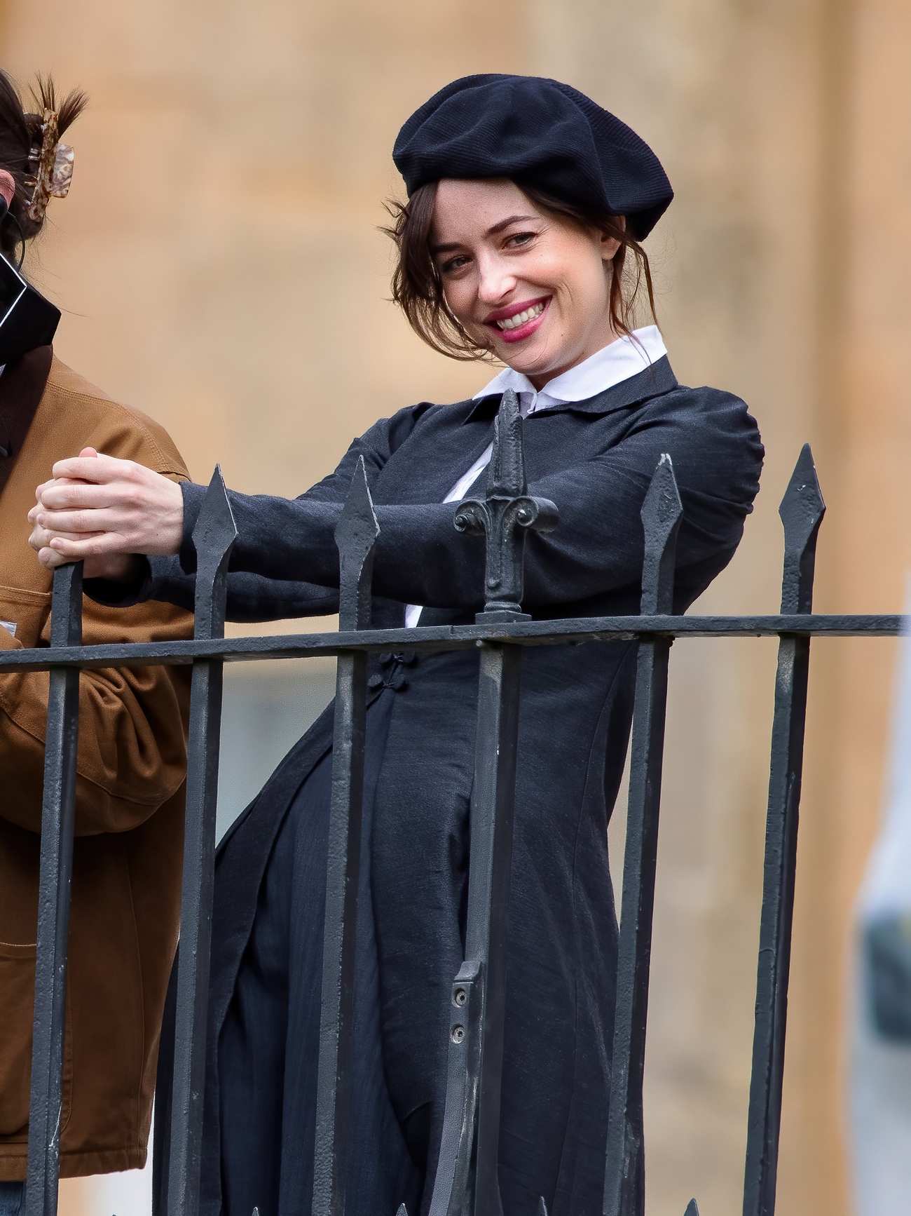 Dakota_Johnson_-_On_the_set_of__Persuasion__on_The_Royal_Crescent_In_Bath2C_UK_06242021_01.jpg