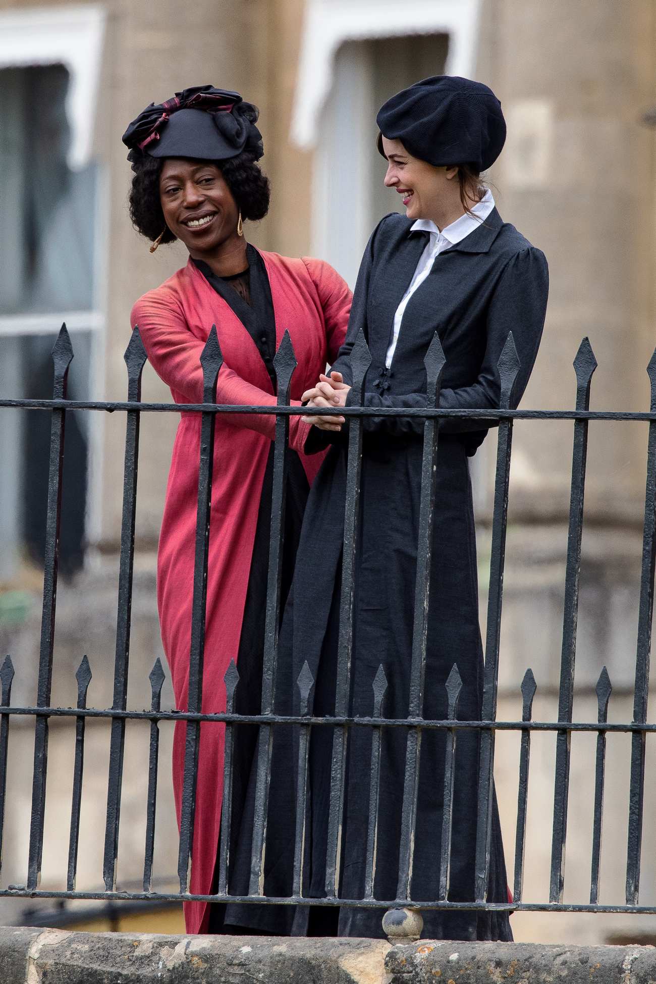 Dakota_Johnson_-_On_the_set_of__Persuasion__on_The_Royal_Crescent_In_Bath2C_UK_06242021_30.jpg