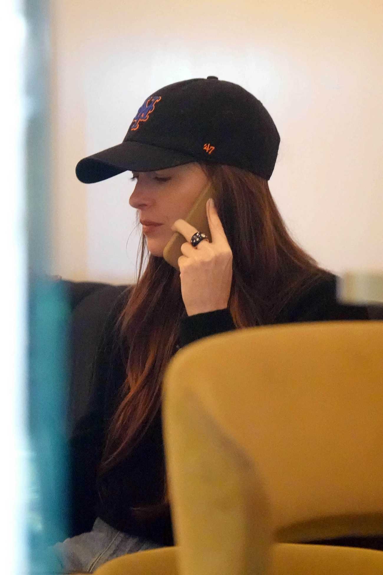Dakota_Johnson_-_Out_in_Rome_03222024_07.jpg