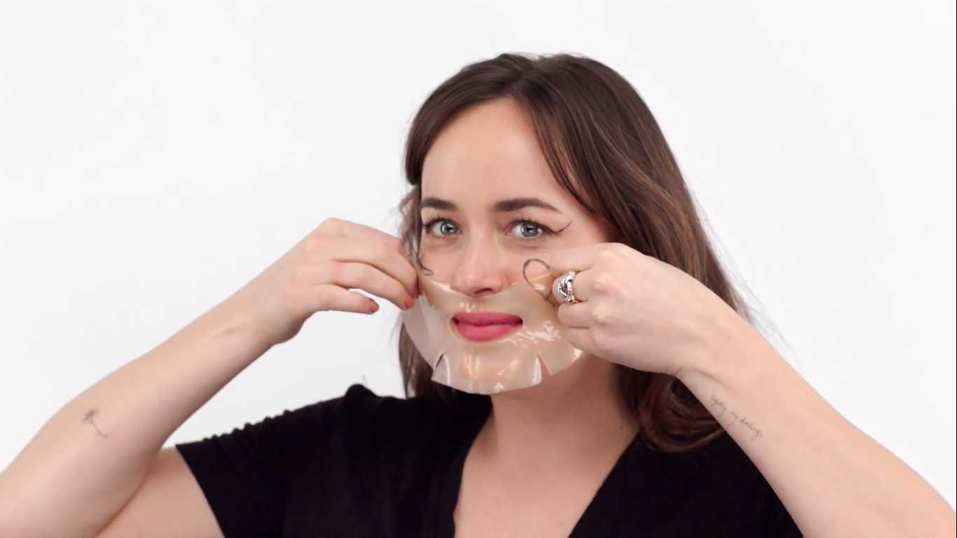 Dakota_Johnson_-_Screen_Captures_-_Allure_Photoshoot_2018-21.jpg