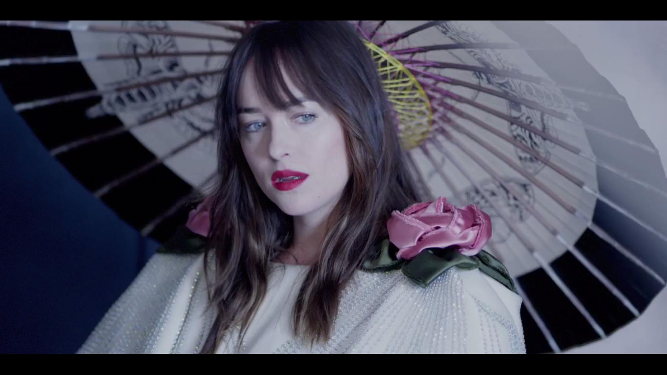 Dakota_Johnson_-_Screen_Captures_-_Vogue_Spain_2017-01.jpg