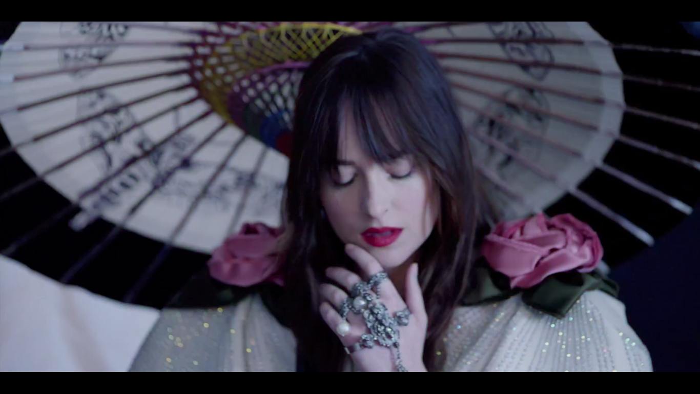 Dakota_Johnson_-_Screen_Captures_-_Vogue_Spain_2017-12.jpg