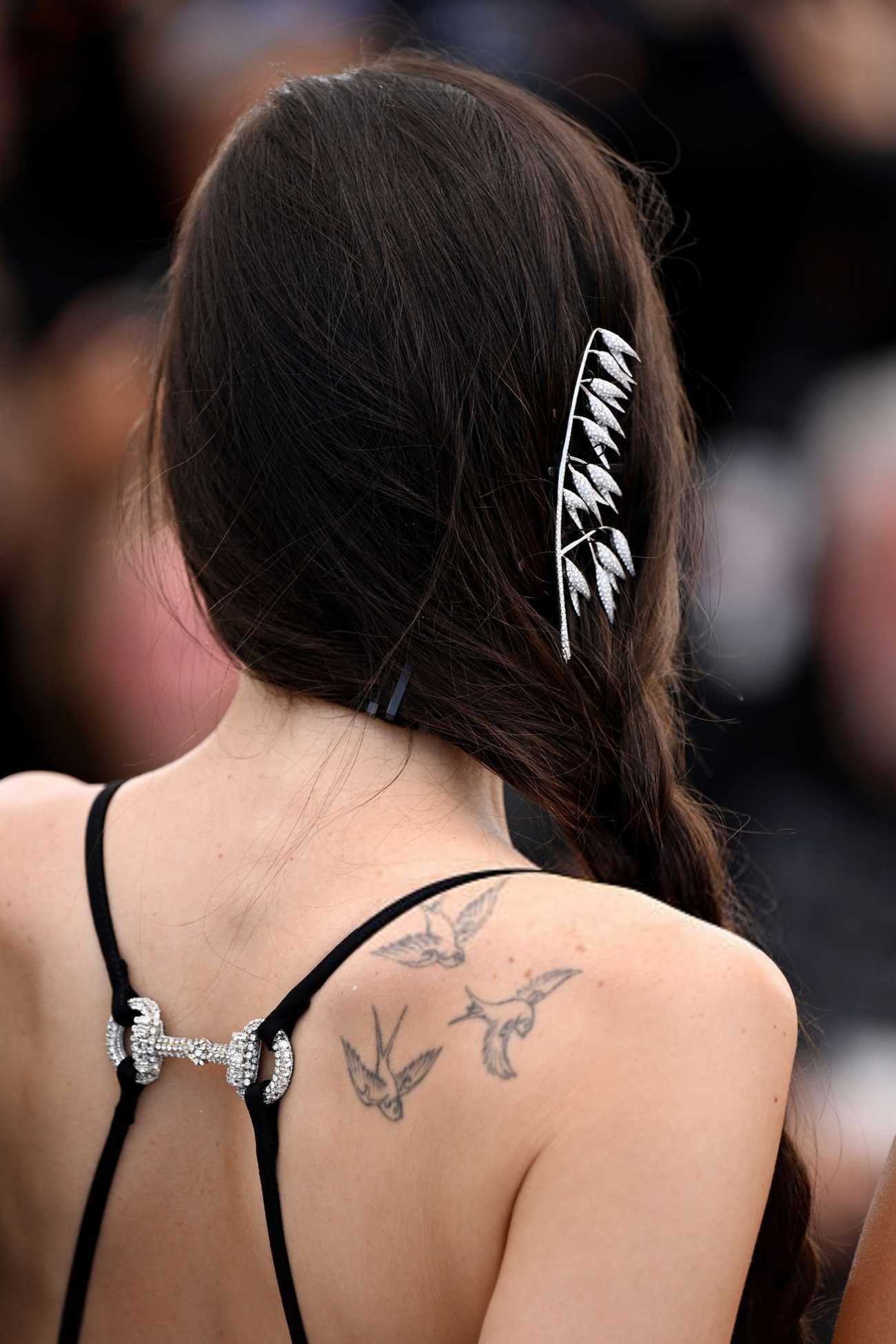 Dakota_Johnson_-_Splitsville_photocall_at_the_78th_annual_Cannes_Film_Festival_in_Cannes2C_France_28May_192C_202529_04.jpg Dakota_Johnson_-_Splitsville_photocall_at_the_78th_annual_Cannes_Film_Festival_in_Cannes2C_France_28May_192C_202529_04.jpg