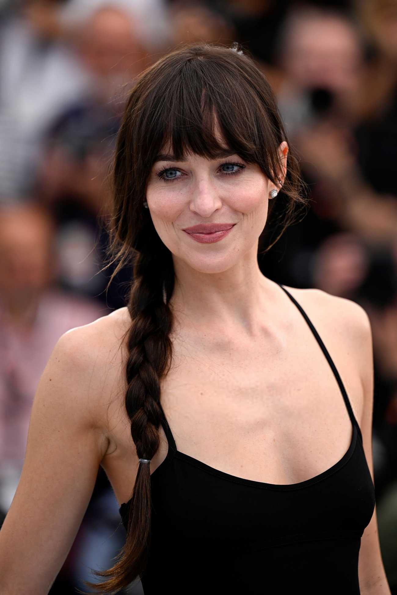 Dakota_Johnson_-_Splitsville_photocall_at_the_78th_annual_Cannes_Film_Festival_in_Cannes2C_France_28May_192C_202529_05.jpg