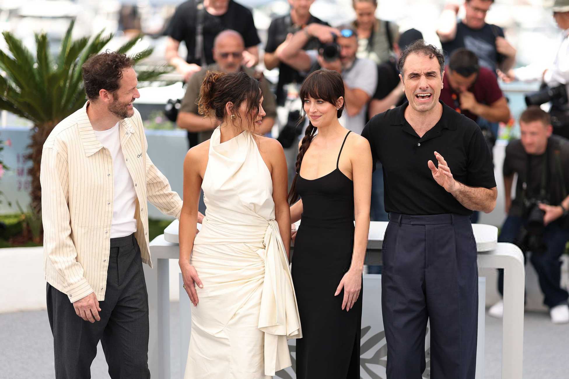 Dakota_Johnson_-_Splitsville_photocall_at_the_78th_annual_Cannes_Film_Festival_in_Cannes2C_France_28May_192C_202529_06.jpg