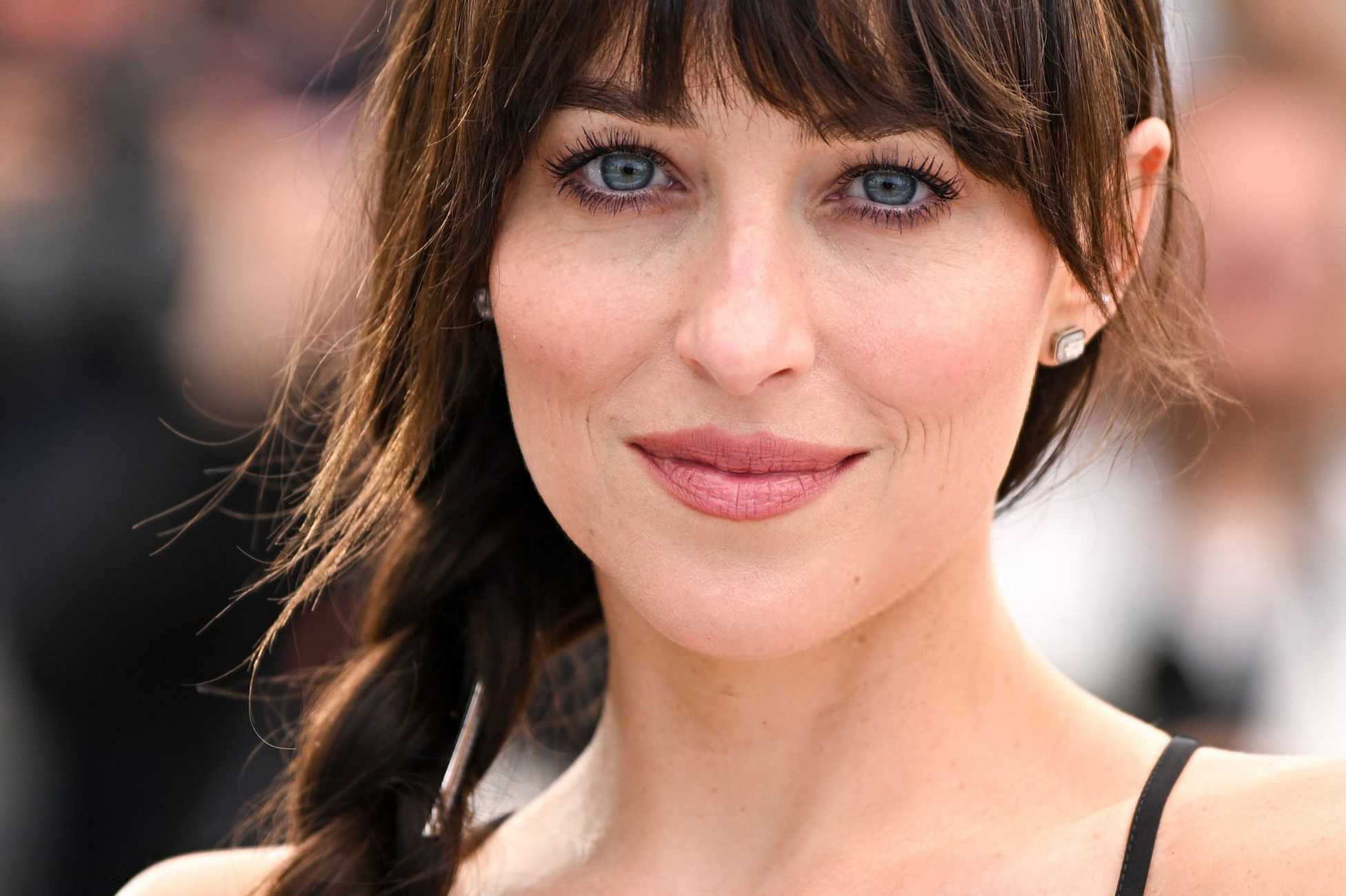 Dakota_Johnson_-_Splitsville_photocall_at_the_78th_annual_Cannes_Film_Festival_in_Cannes2C_France_28May_192C_202529_09.jpg